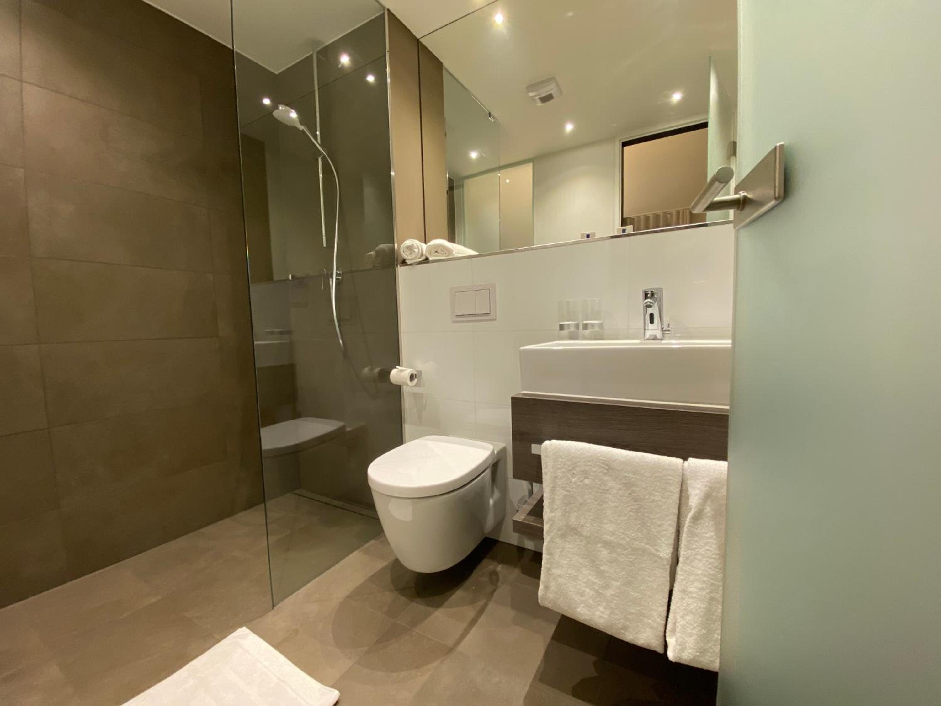 Single Room photo 2