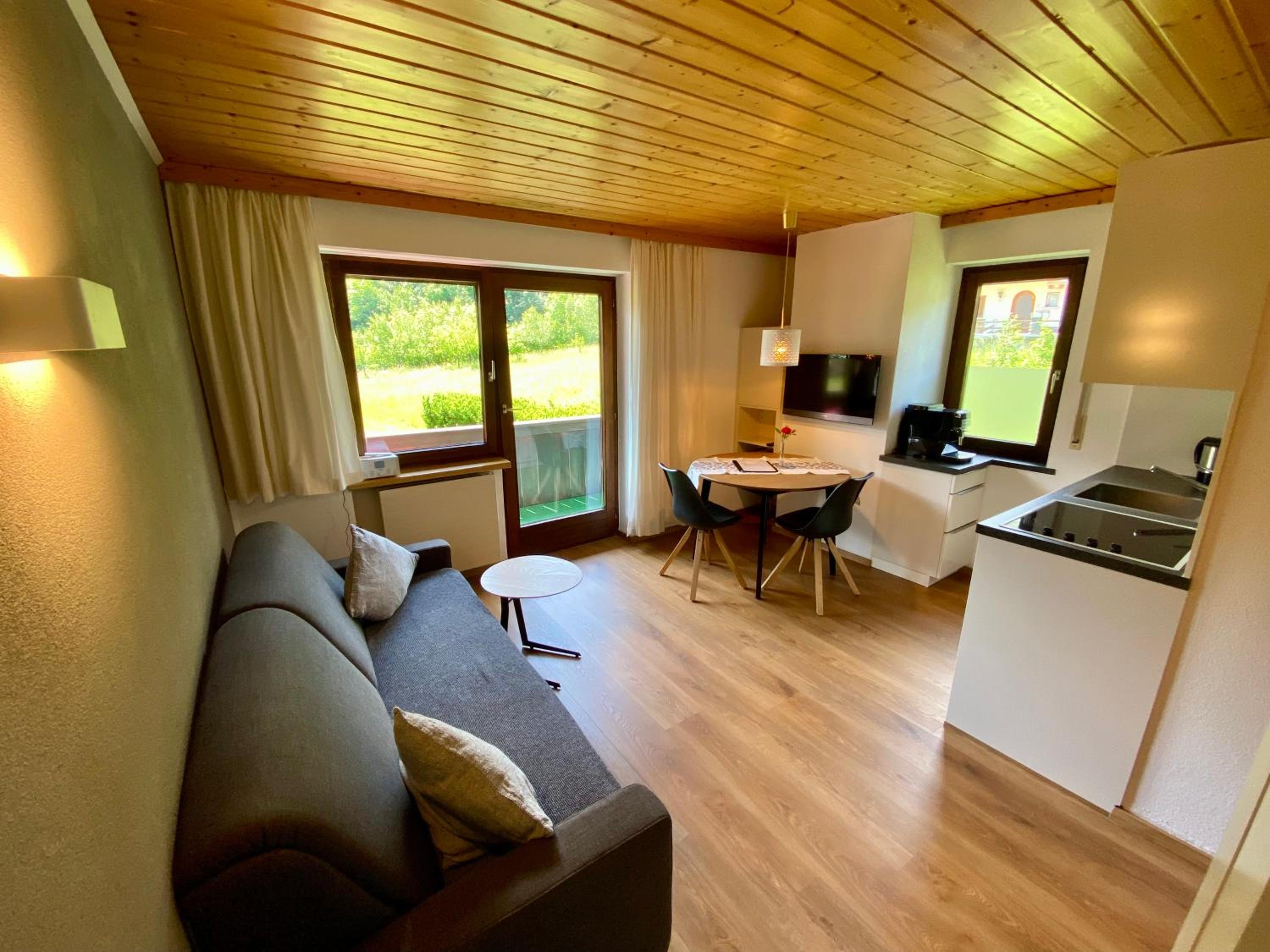 Apartment with Balcony photo 1