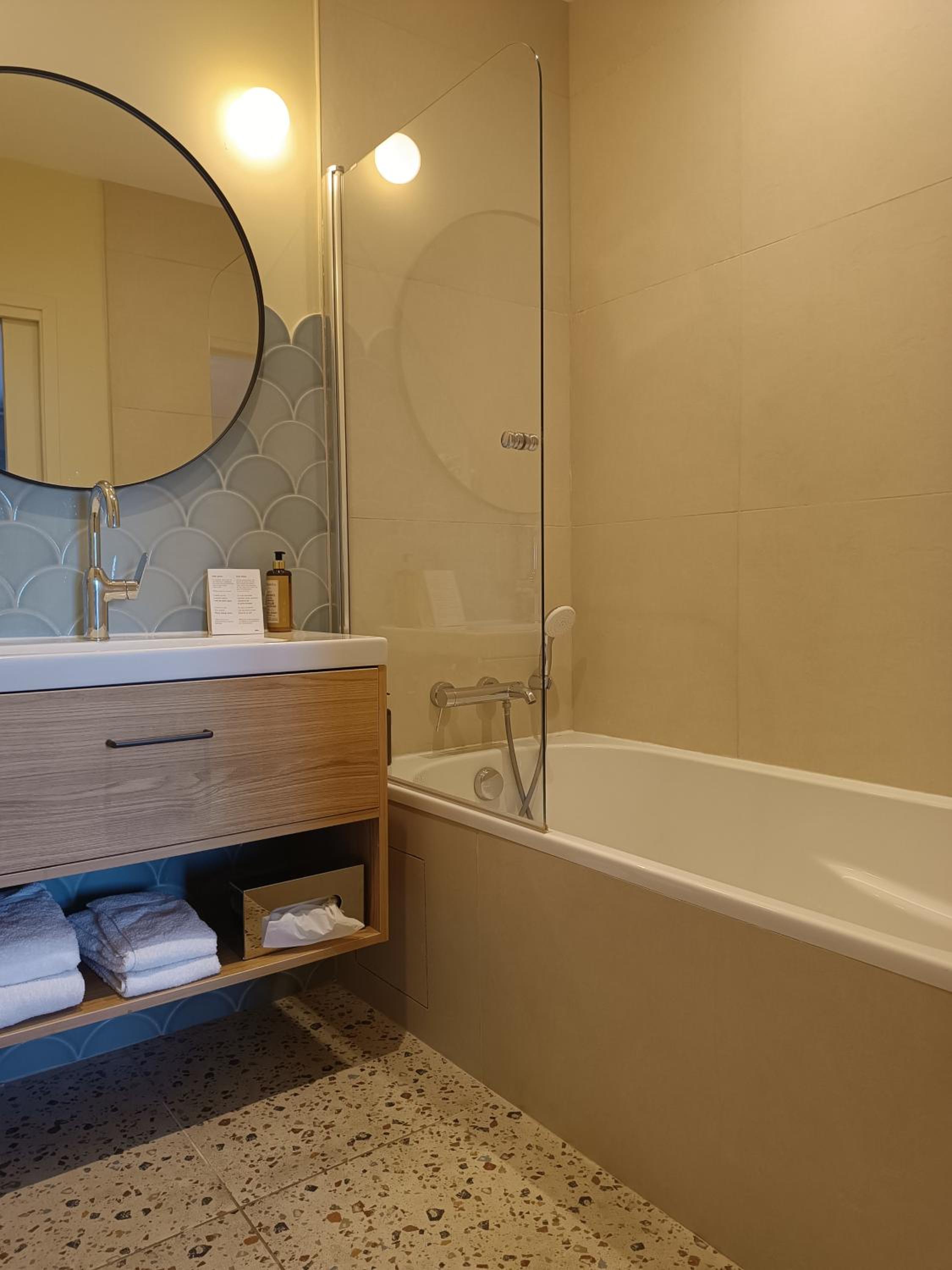 Deluxe Double Room - Photo 2