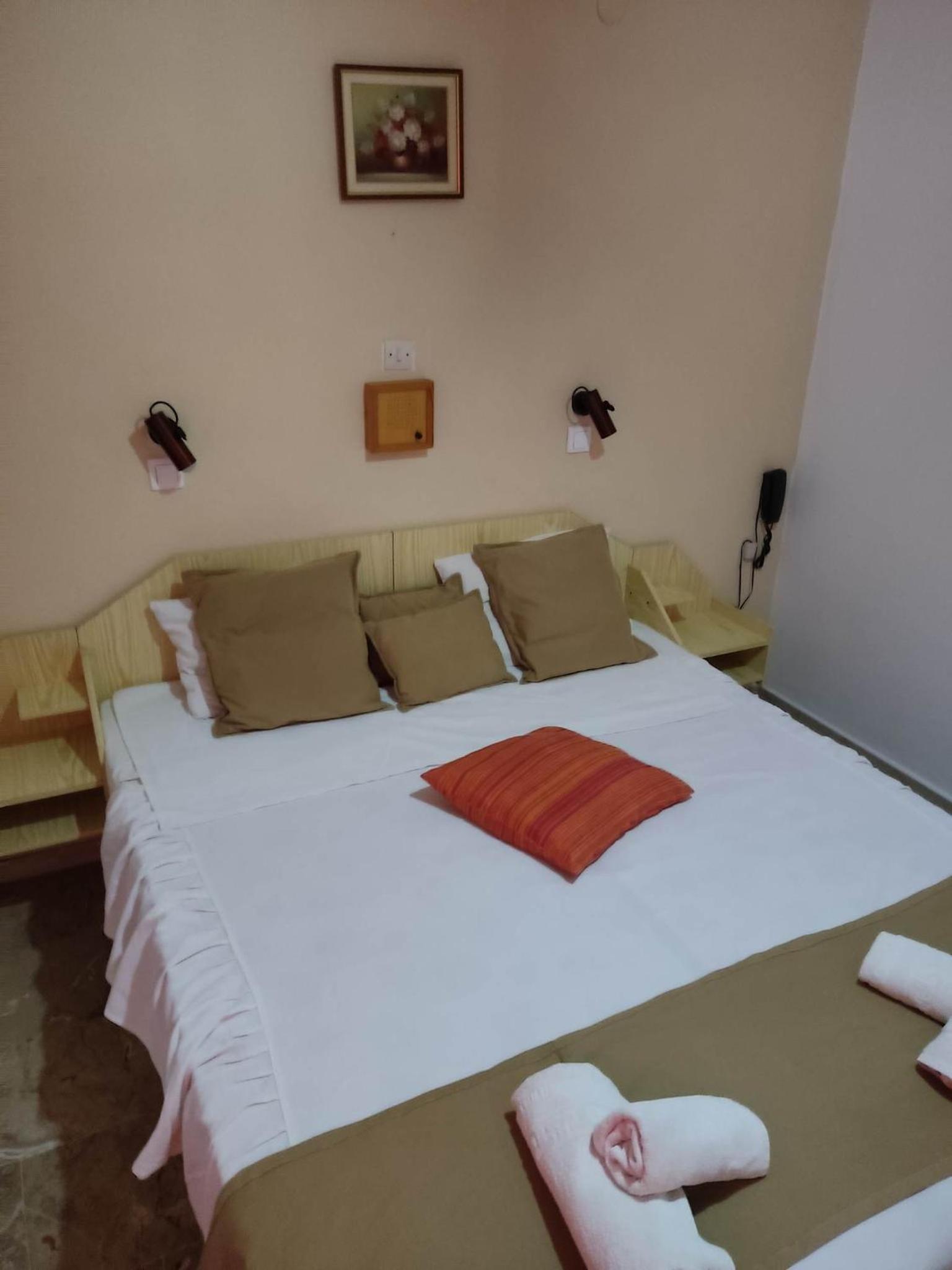 Double or Twin Room with Balcony - Photo 37