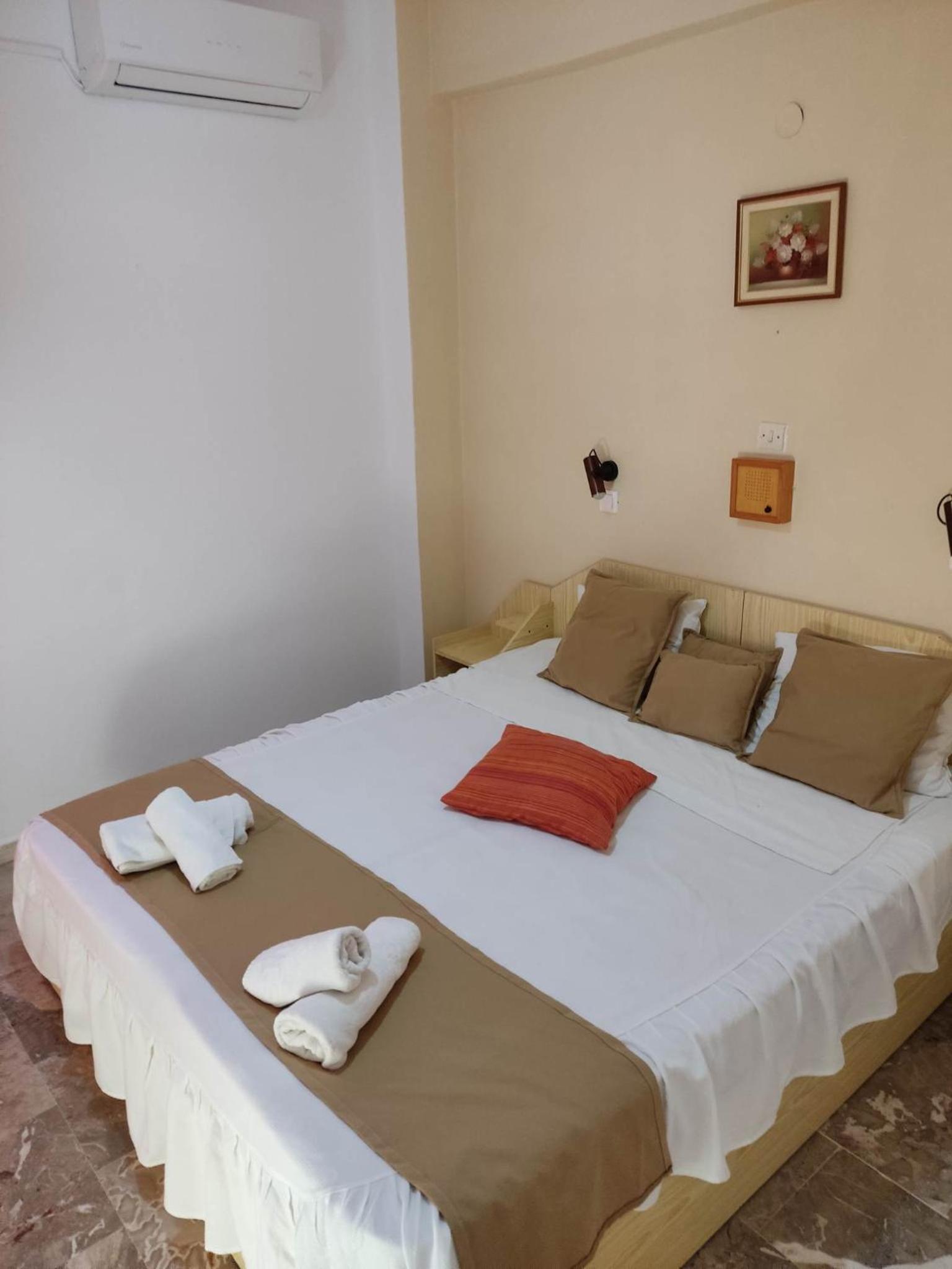 Double or Twin Room with Balcony - Photo 34