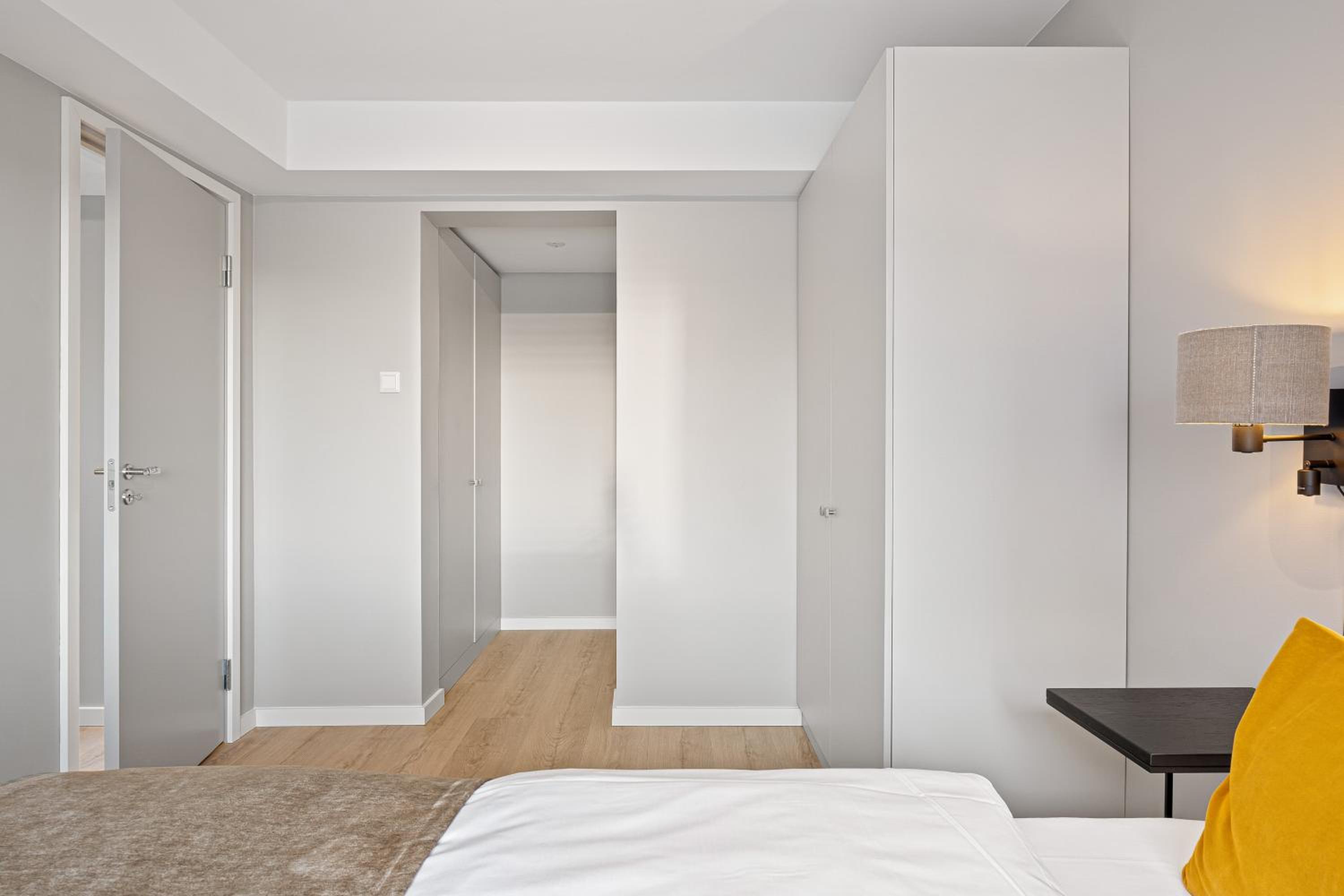 Three-Bedroom Apartment - Photo 11