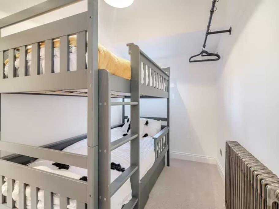 Two-Bedroom House photo 2