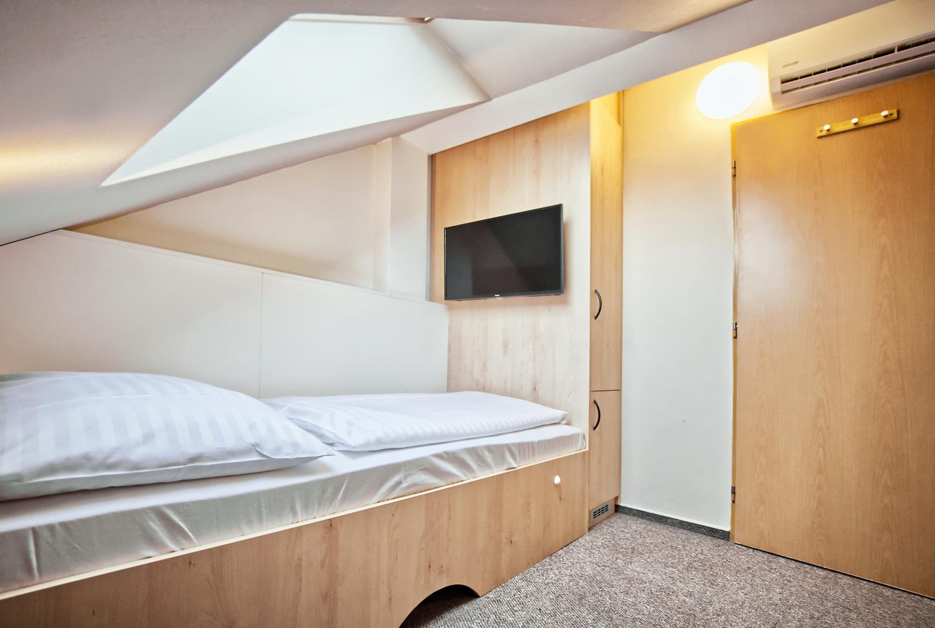 Single Room photo 1