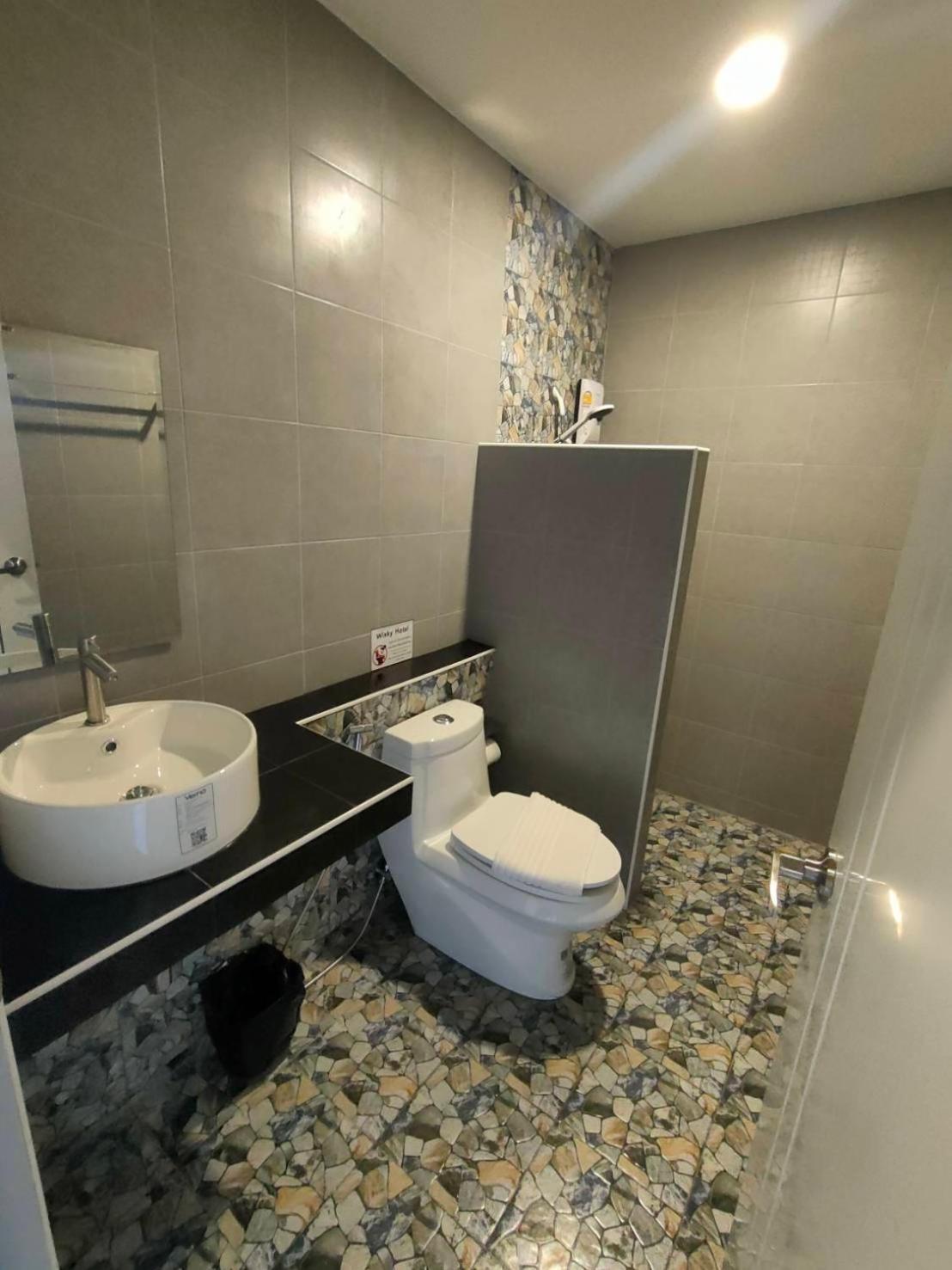 Deluxe Family Room - Photo 18