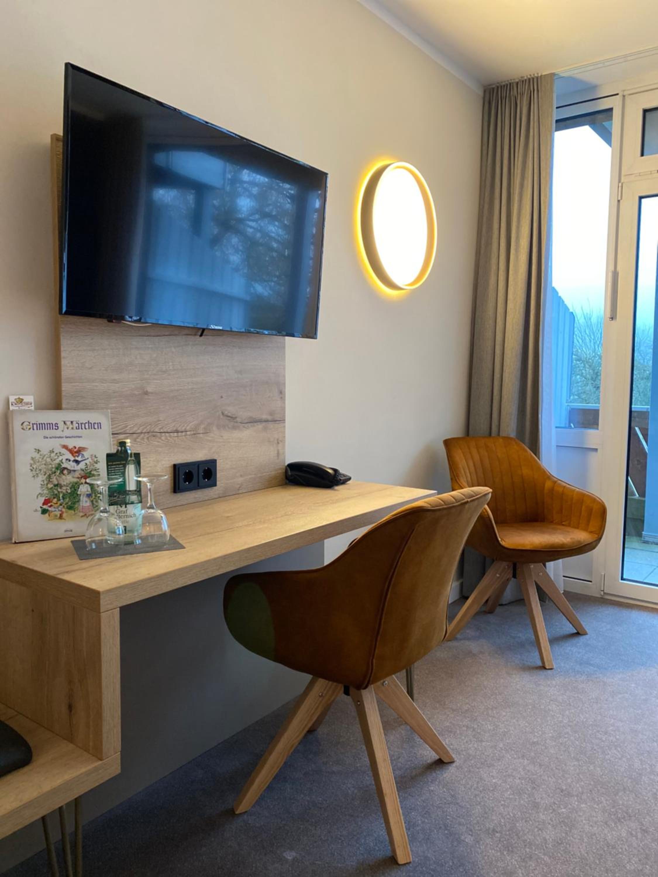 Double Room with Balcony - Photo 13