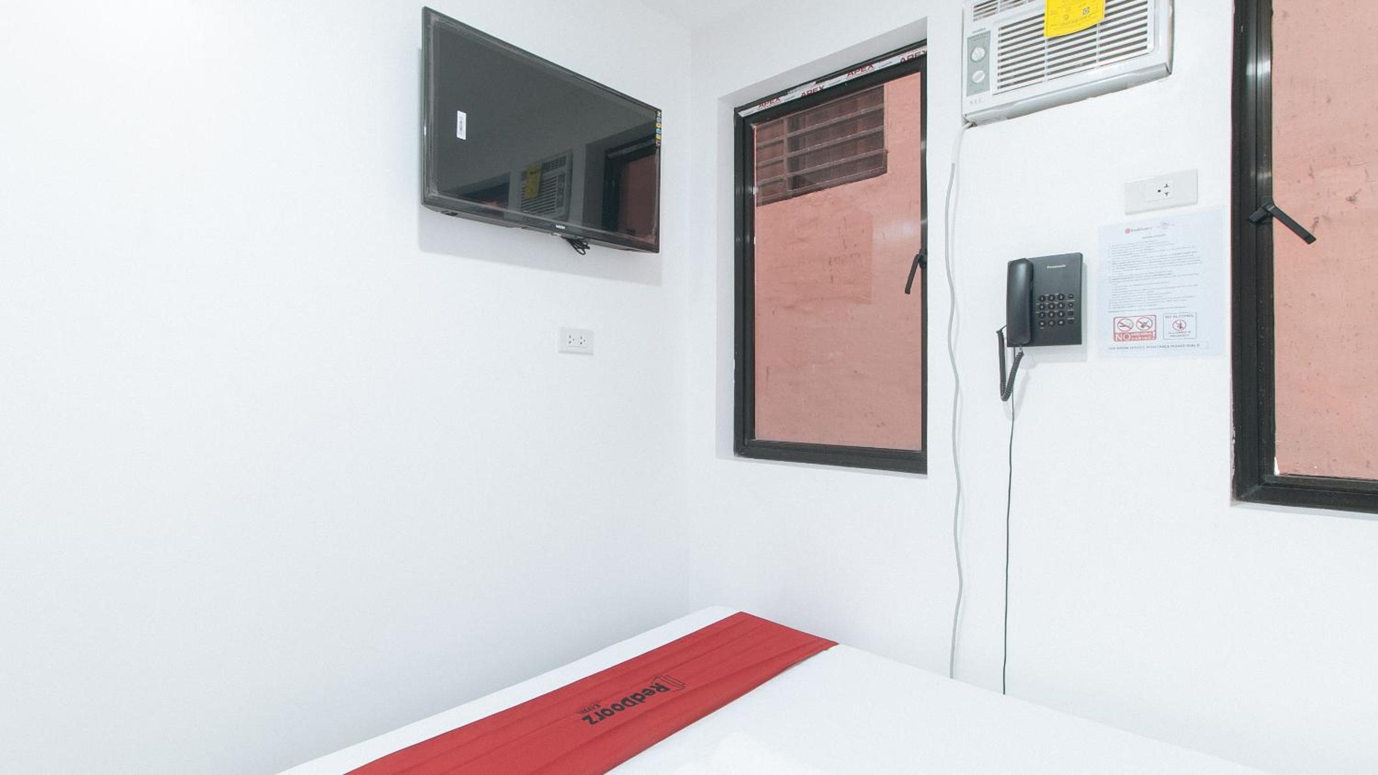 Standard Double Room - Photo 5
