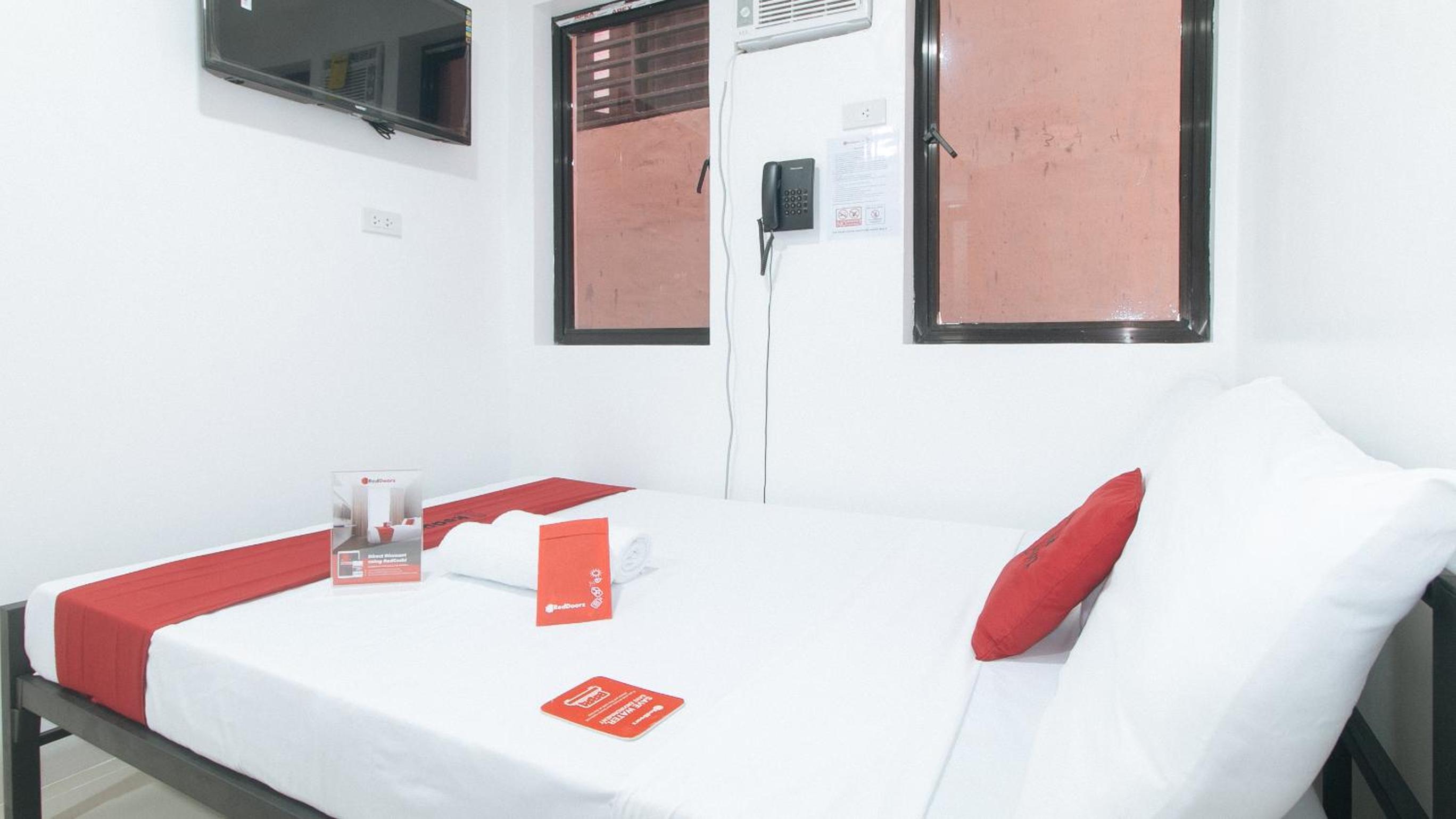 Standard Double Room - Photo 4