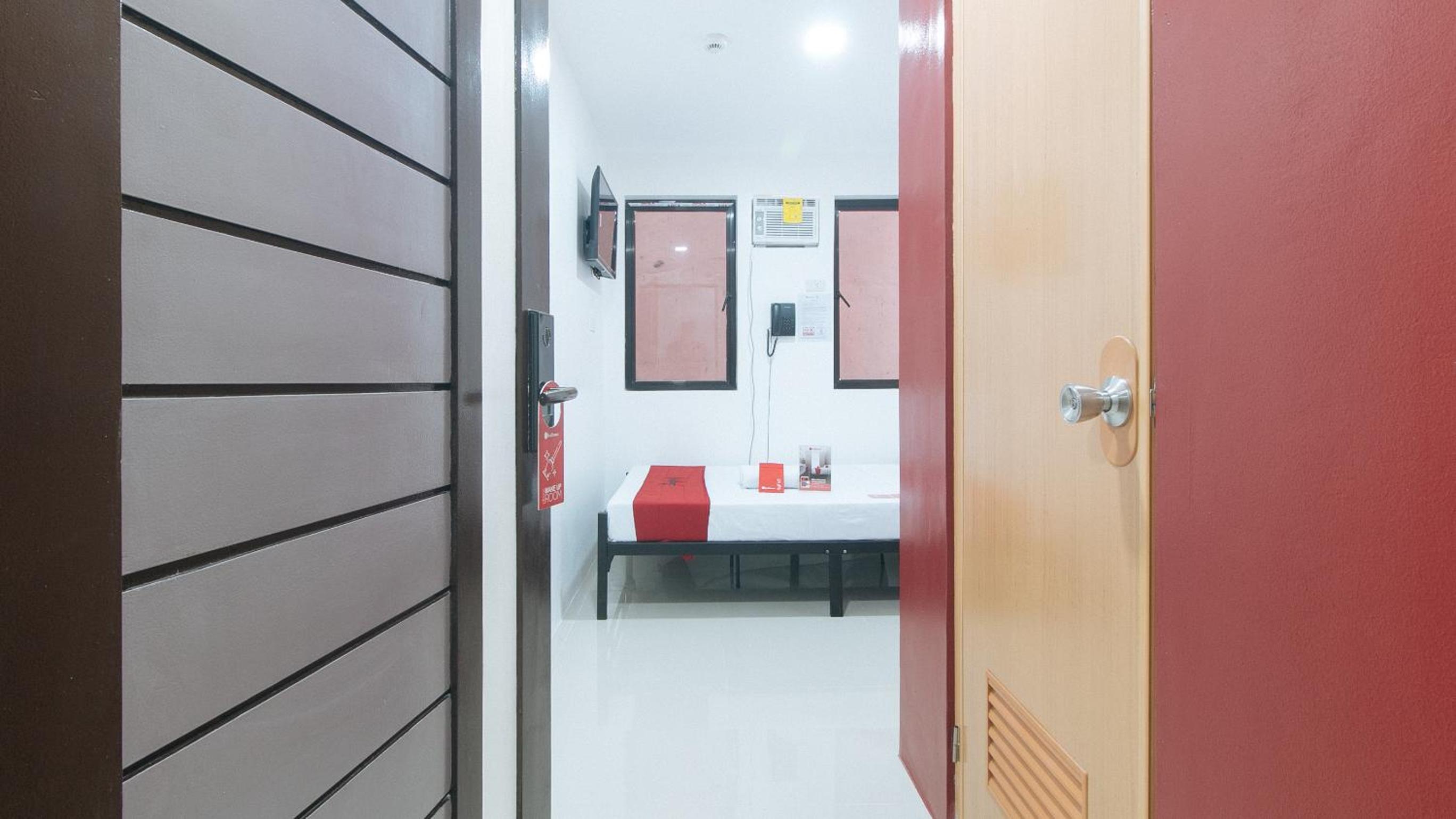 Standard Double Room - Photo 6