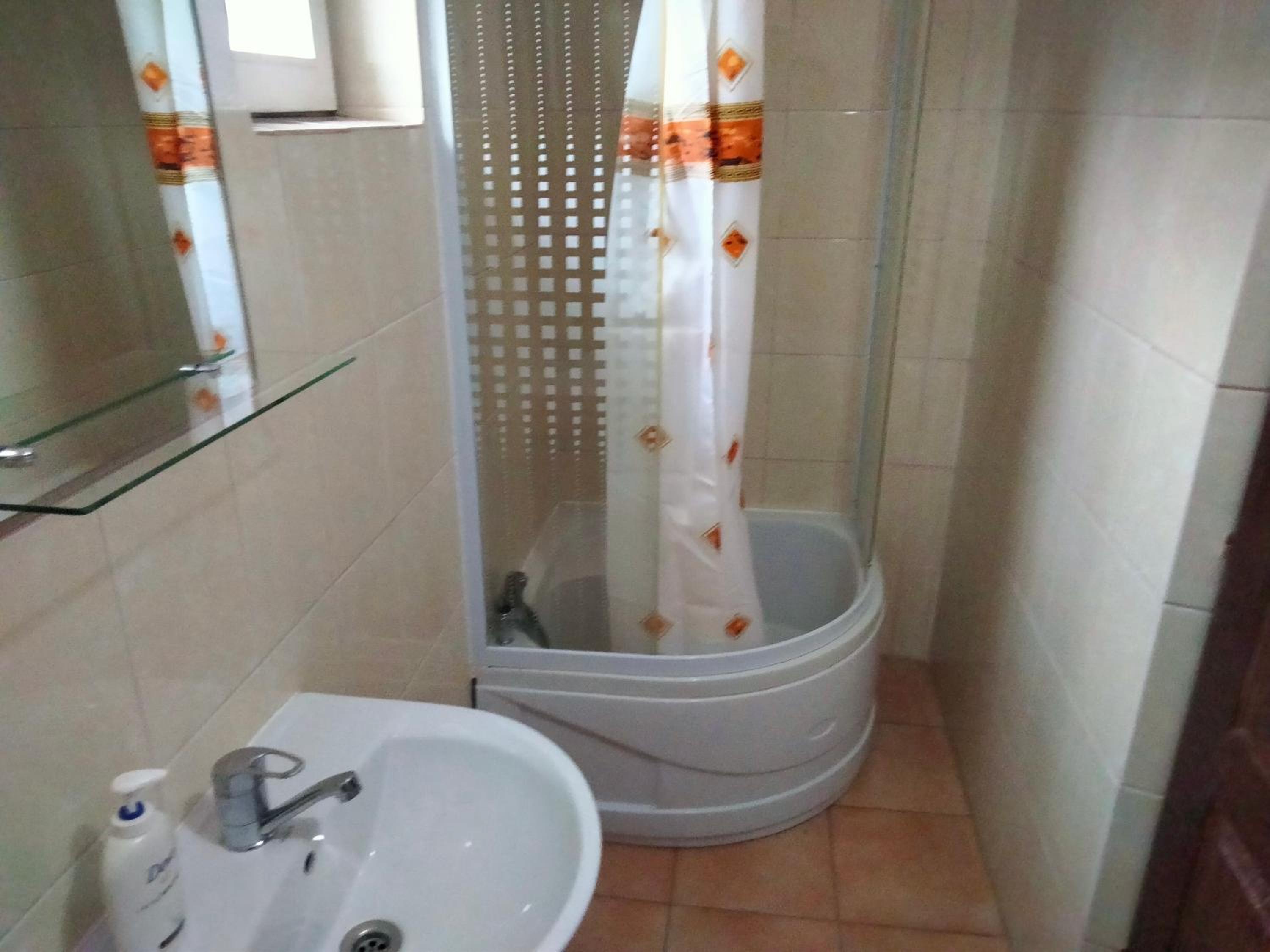 Twin Room With Bathroom photo 2