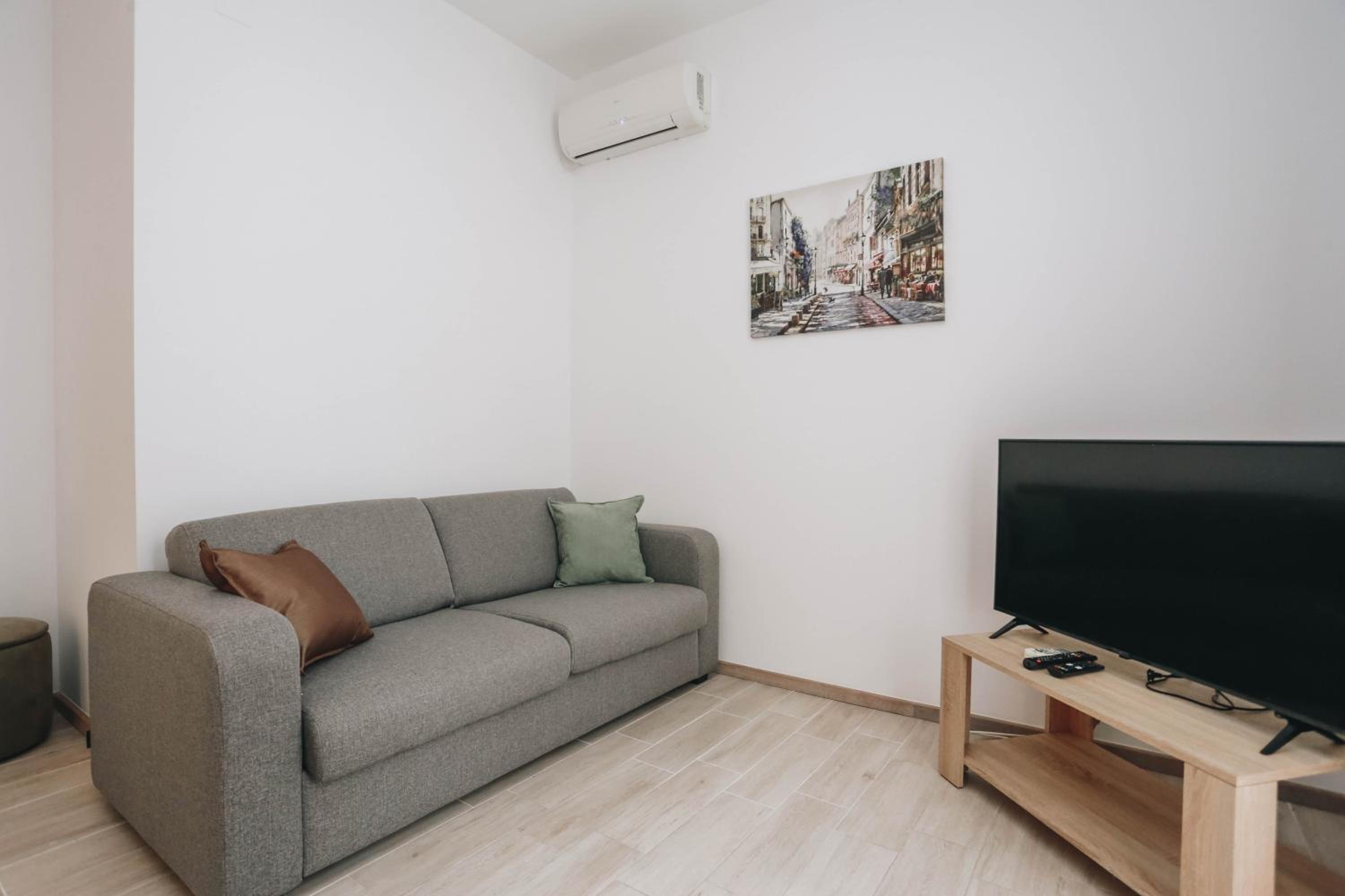 One-Bedroom Apartment with Balcony