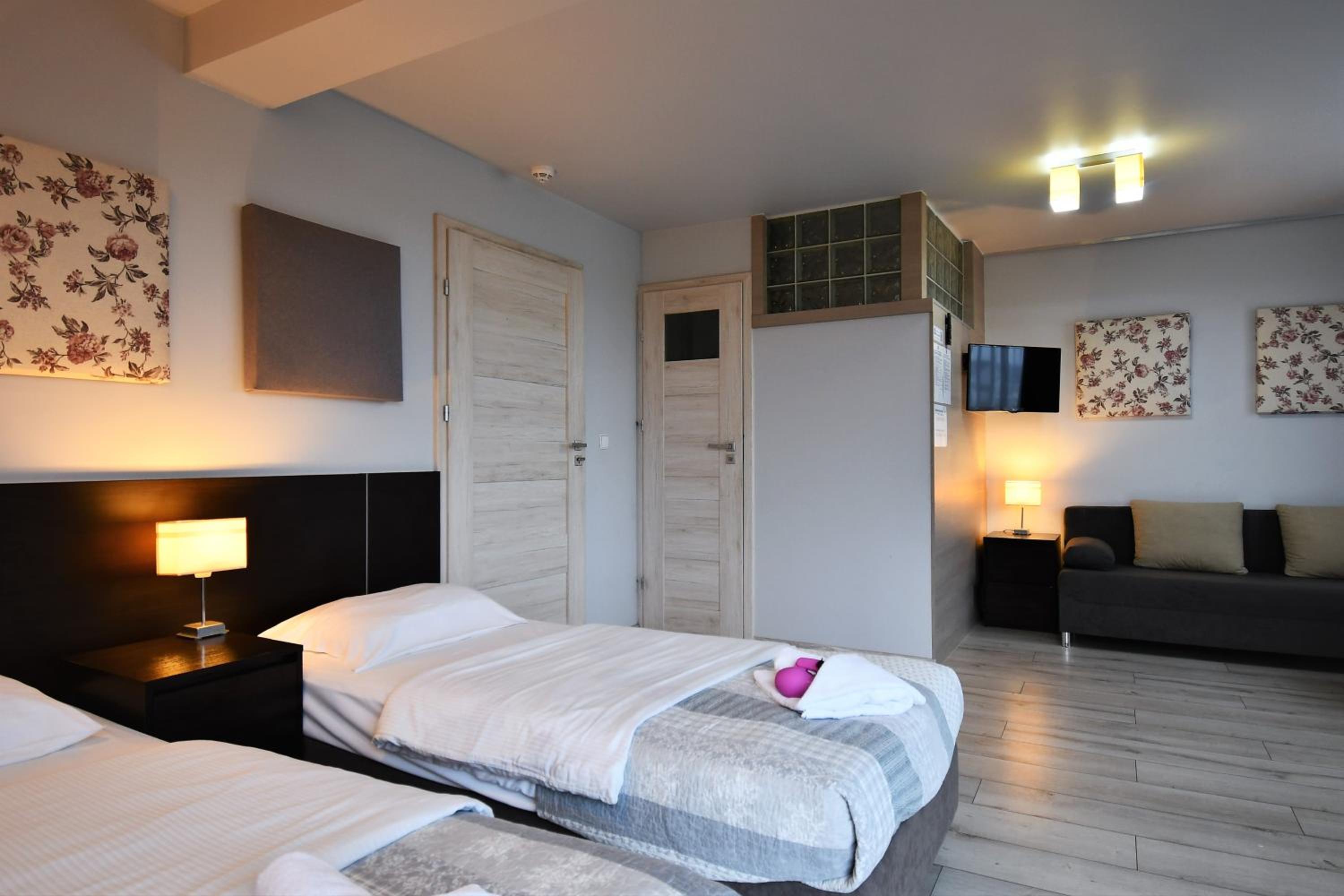 Quadruple Room - Photo 5