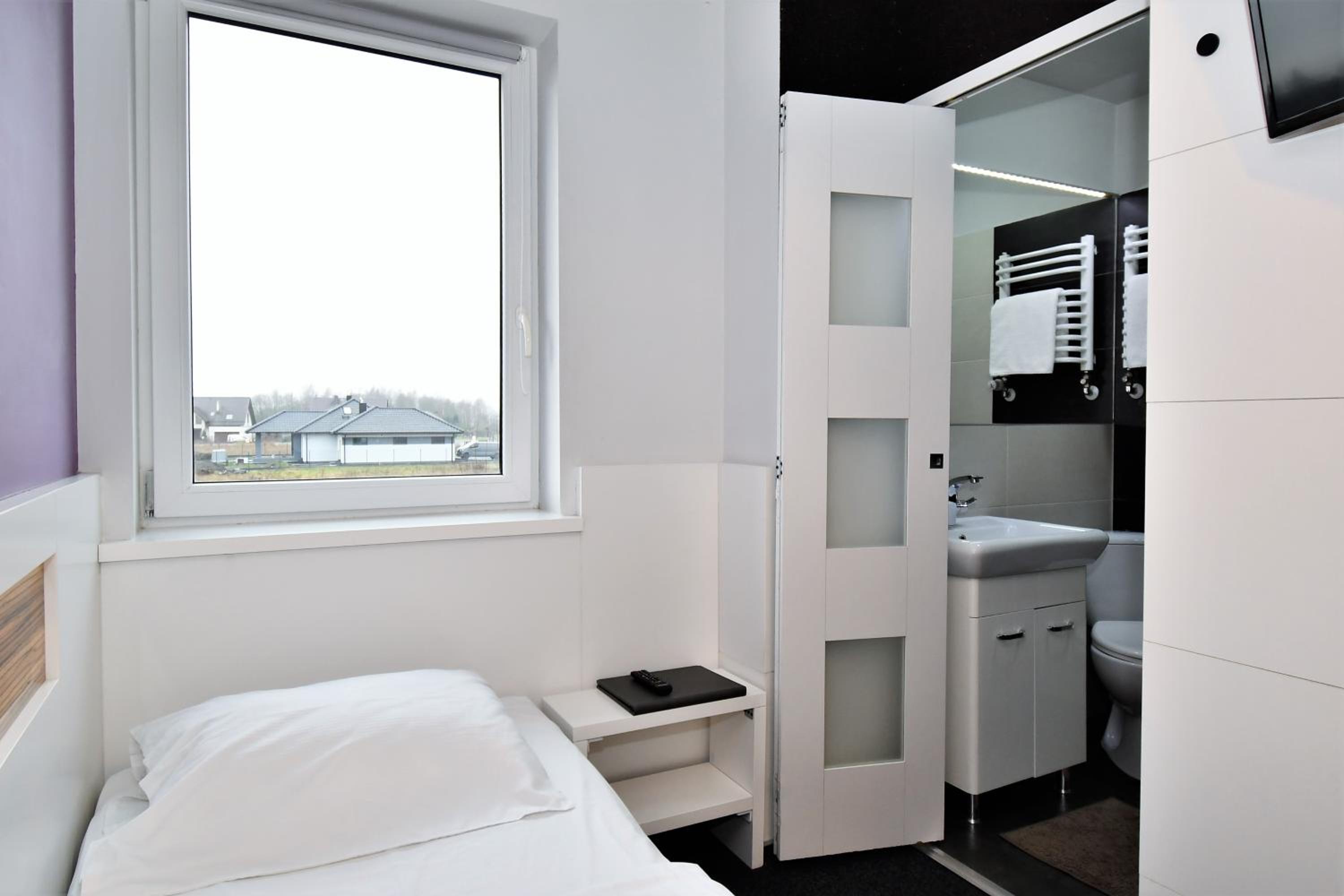 Single Room photo 2