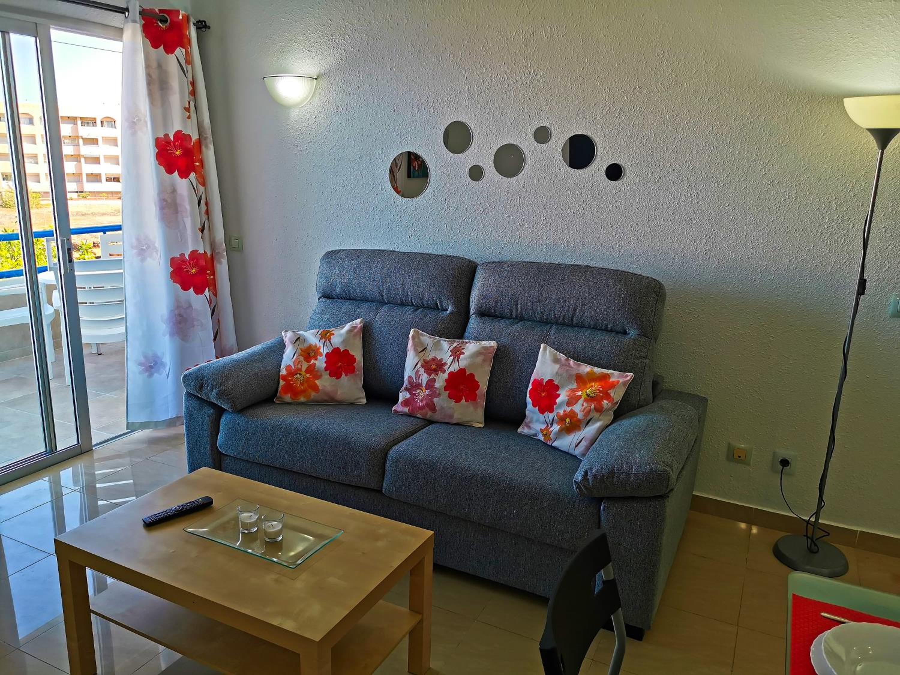 Apartment With Sea View 7