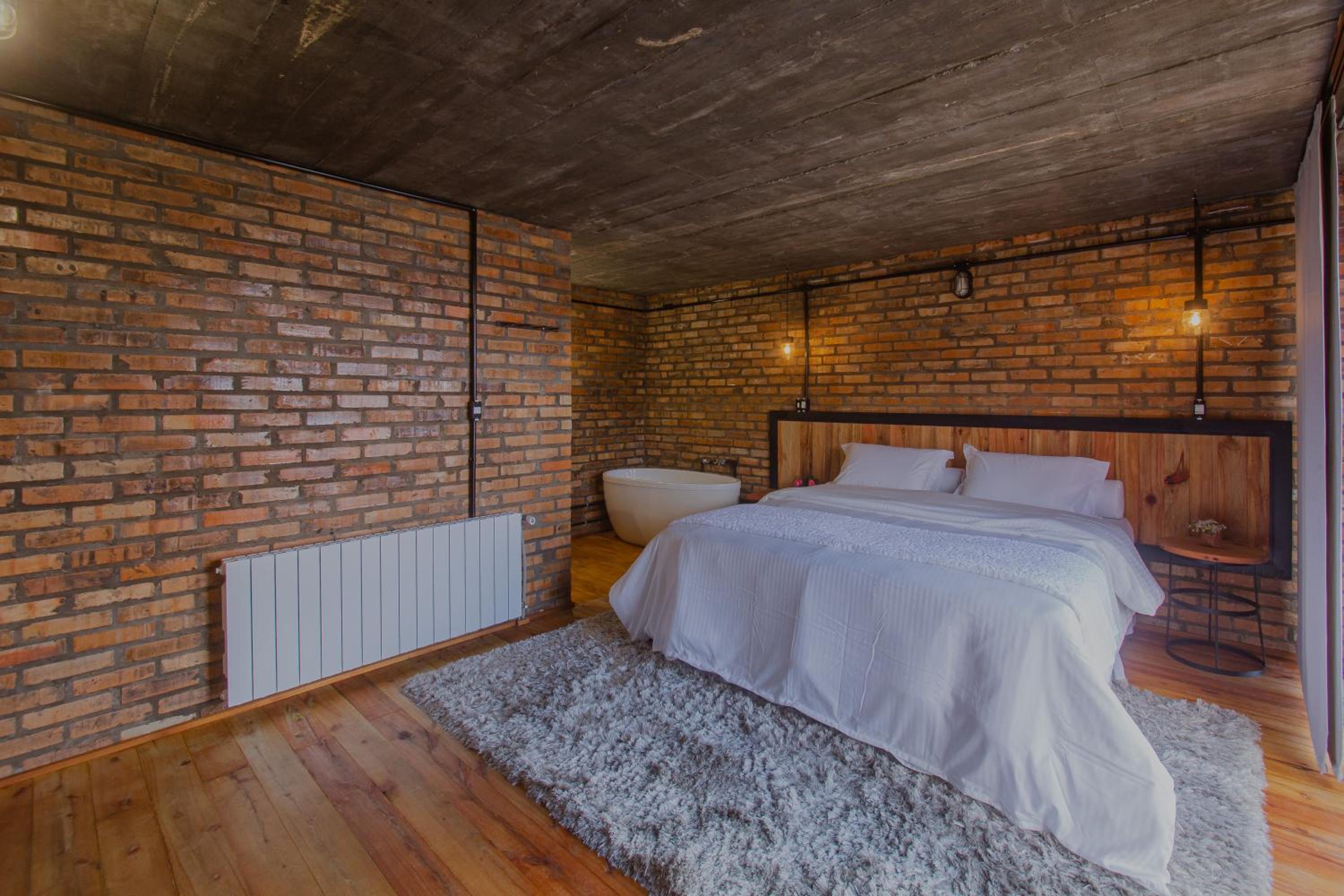 King Suite with Balcony photo 1