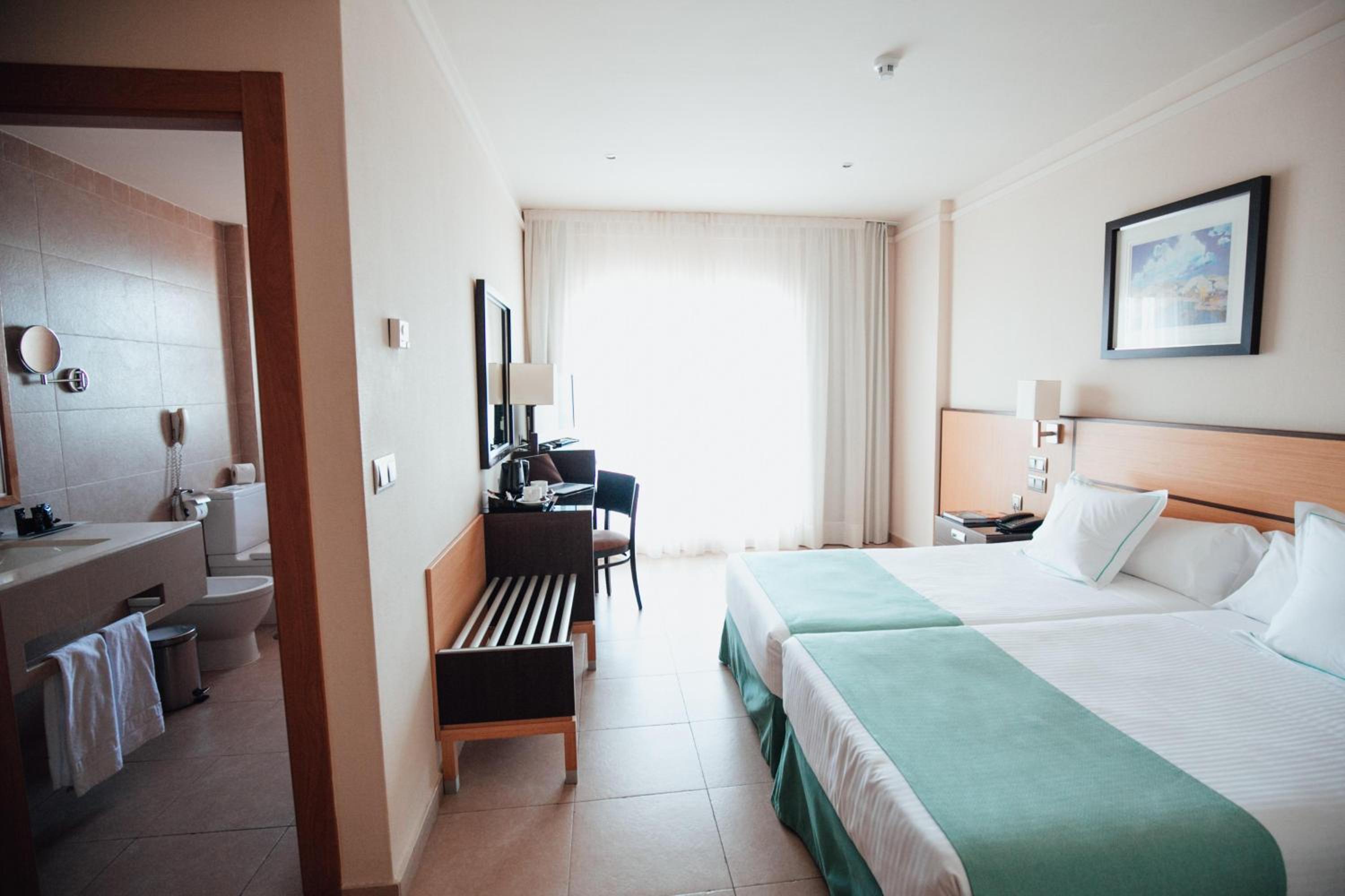 Double or Twin Room - Photo 2