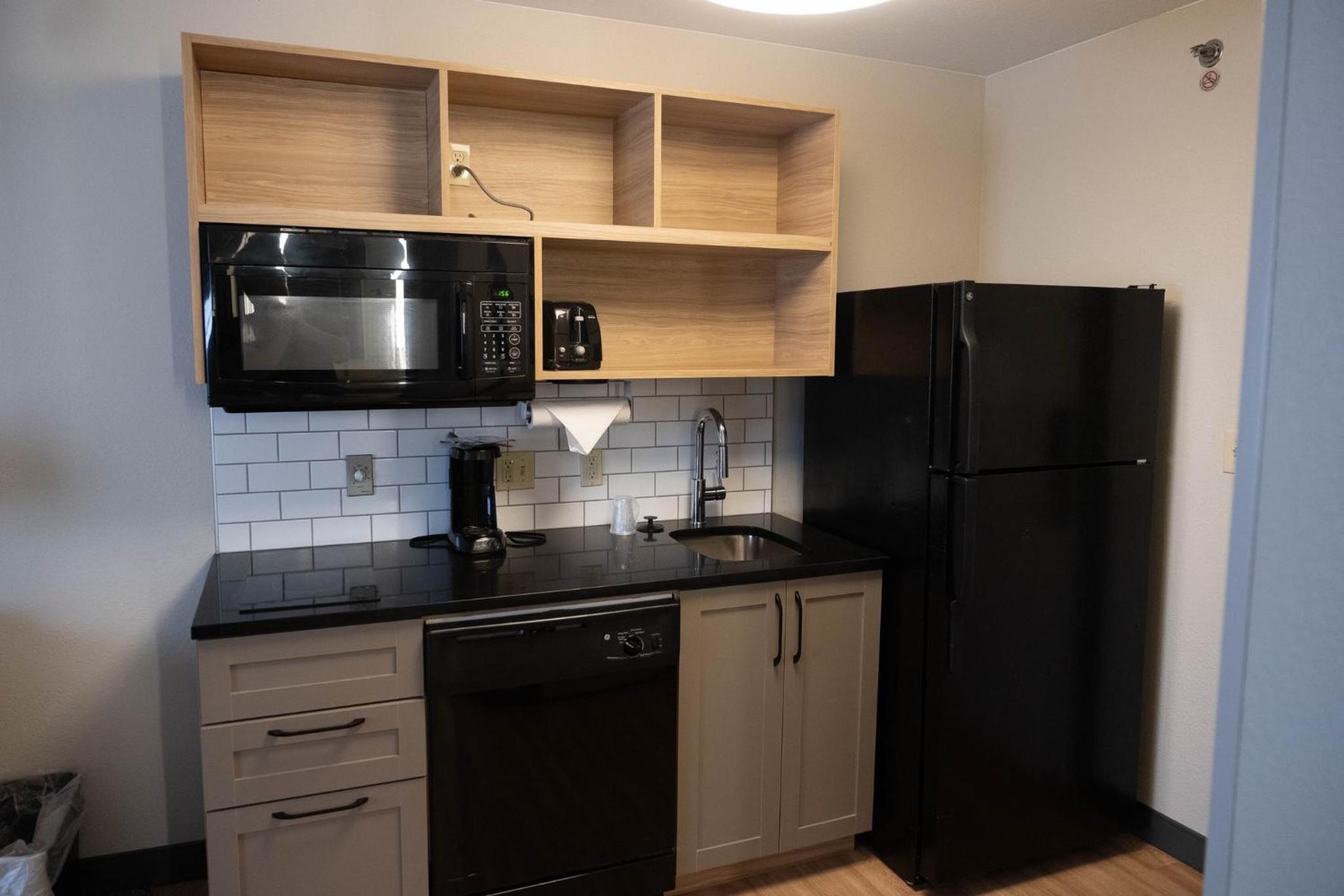 Studio Suite - Photo 2