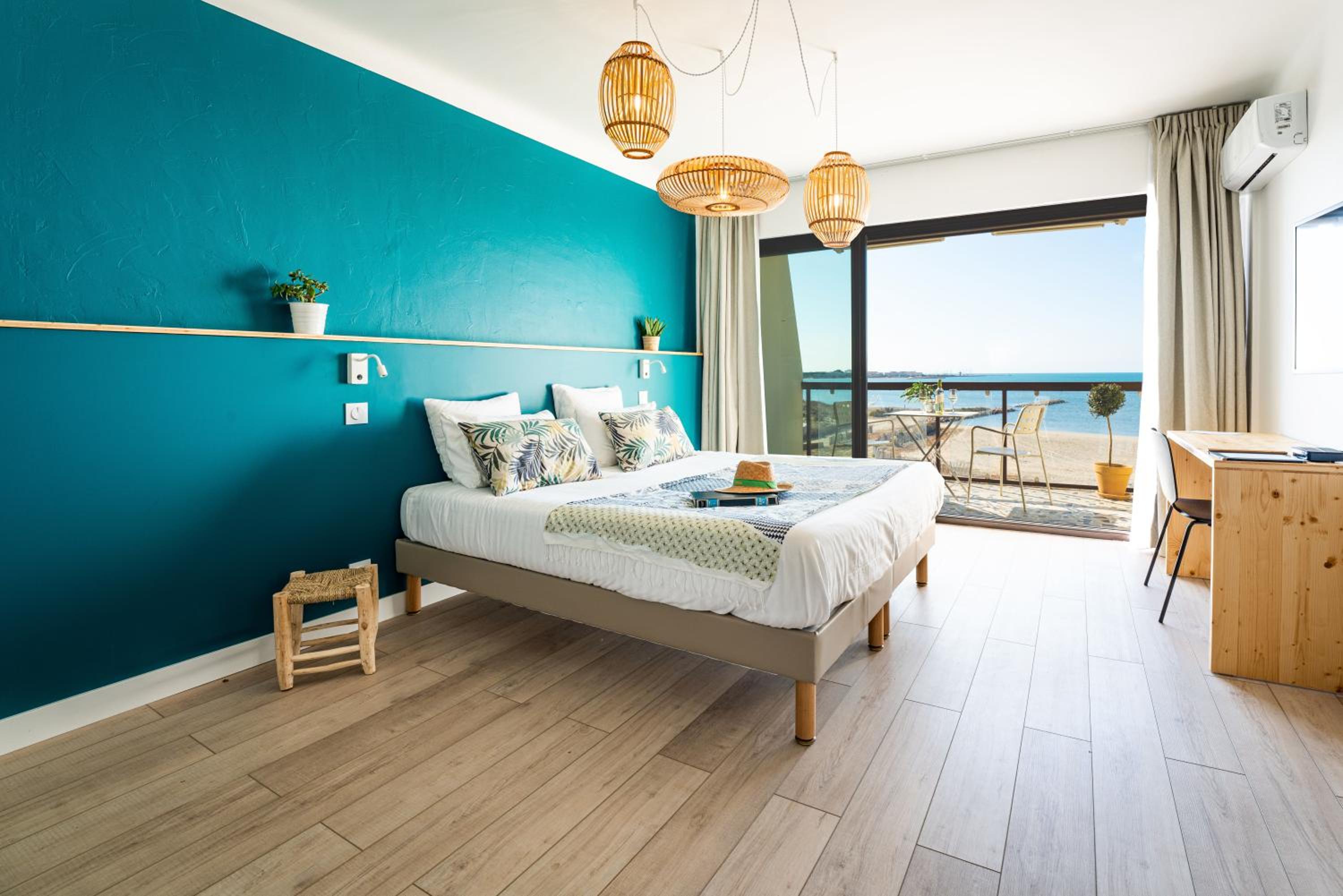 Studio with Sea View