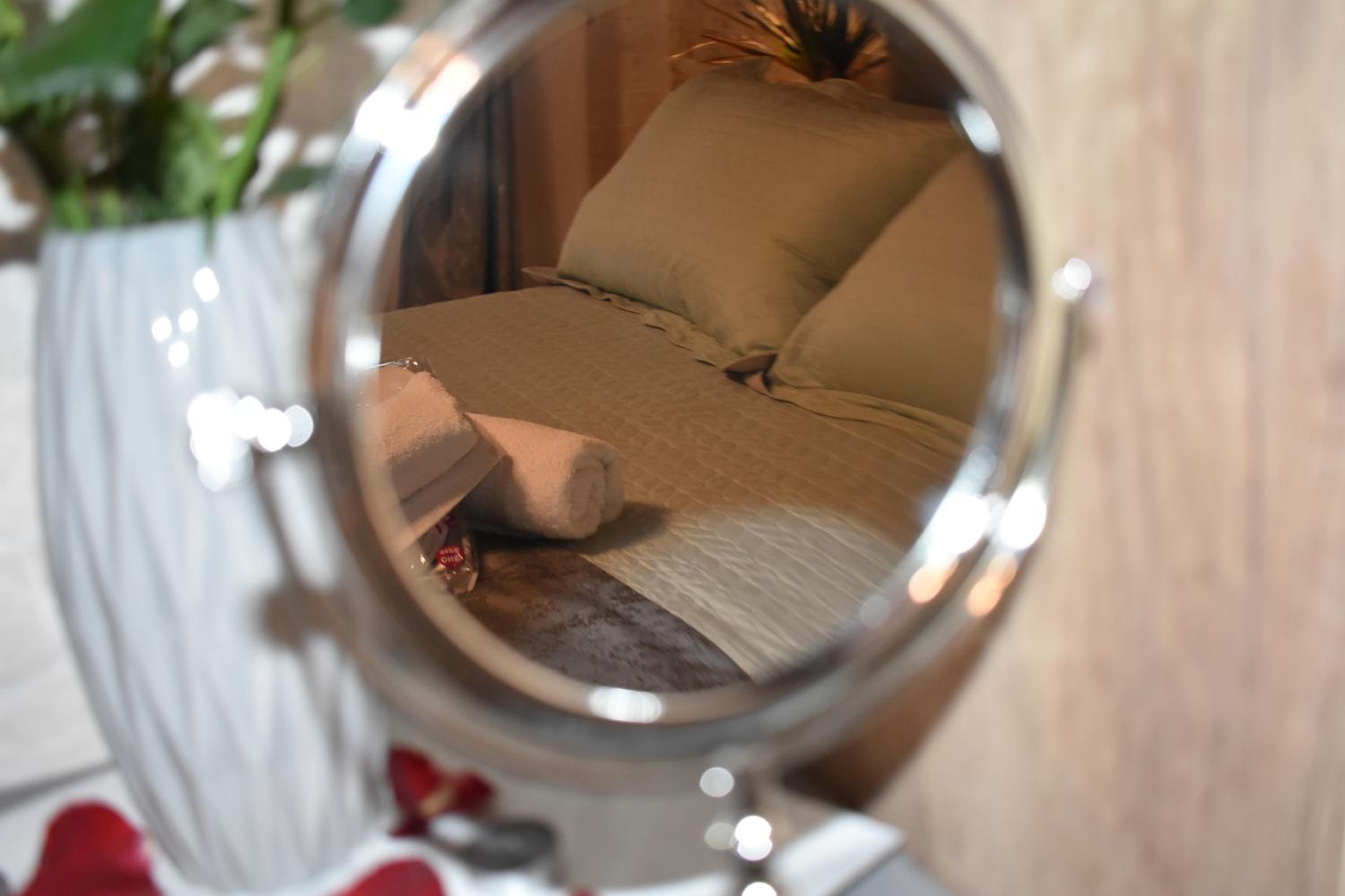 One-Bedroom Apartment - Photo 47