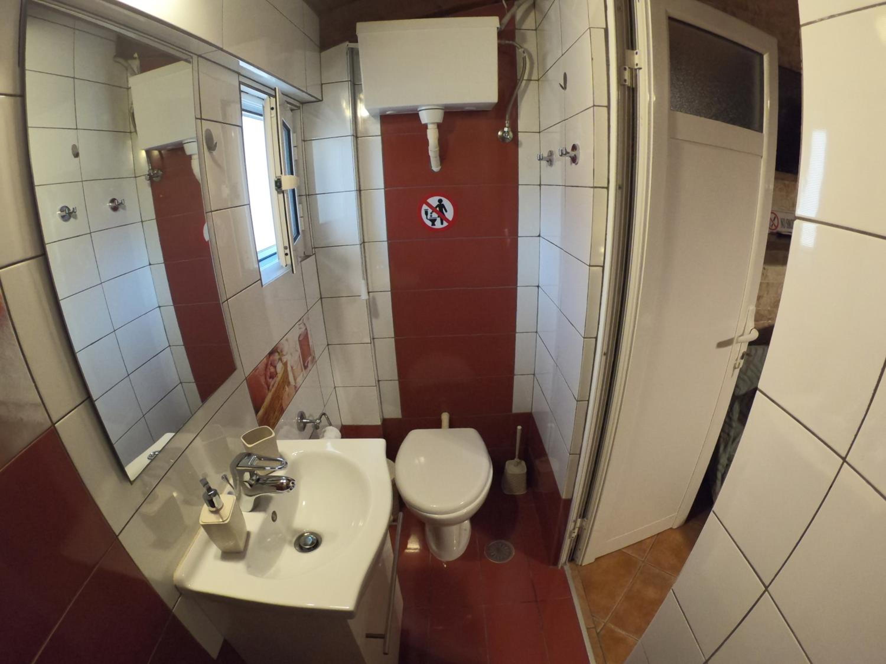 One-Bedroom Apartment - Photo 22