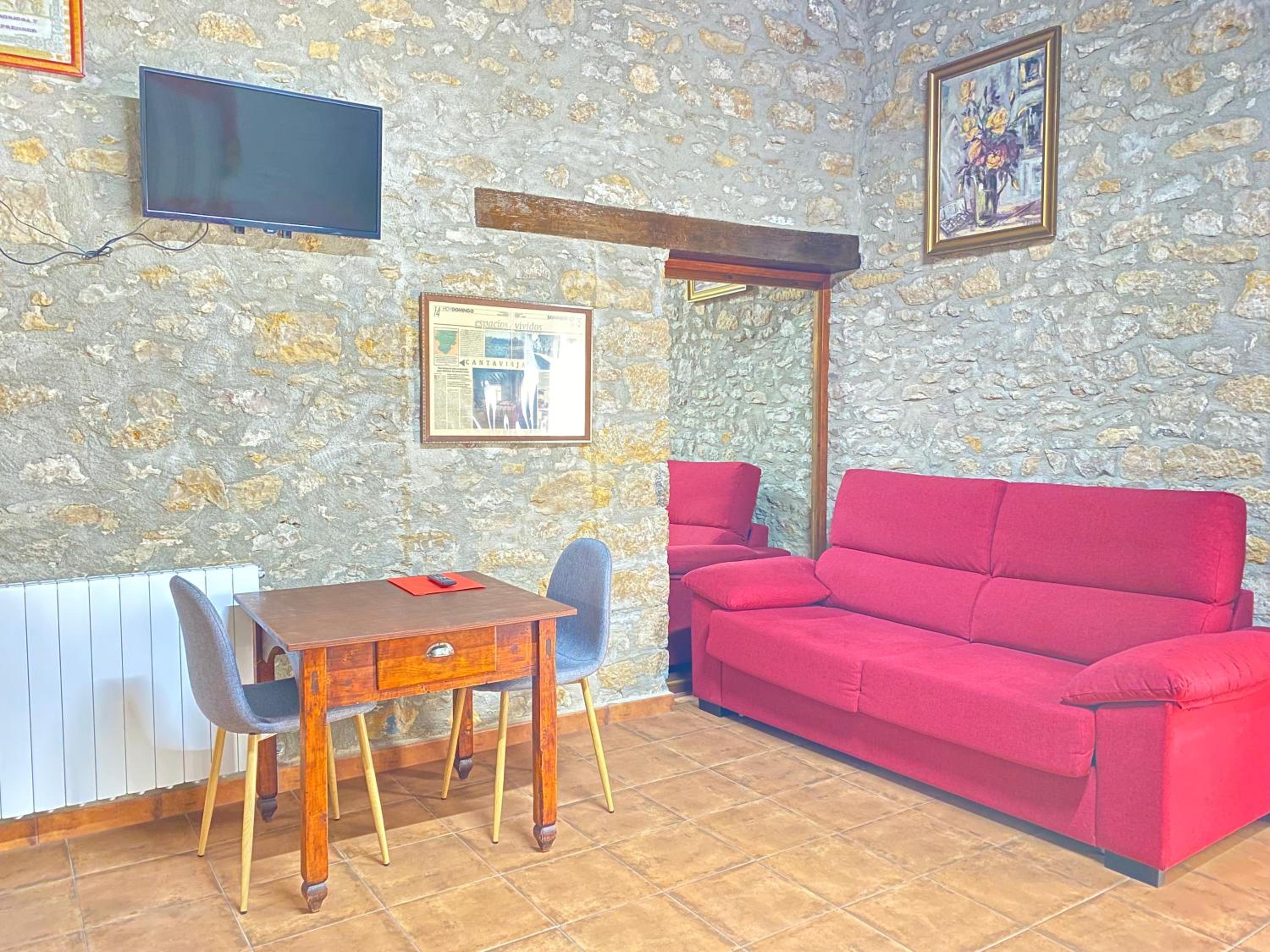 Deluxe Double Room with Balcony - Photo 4