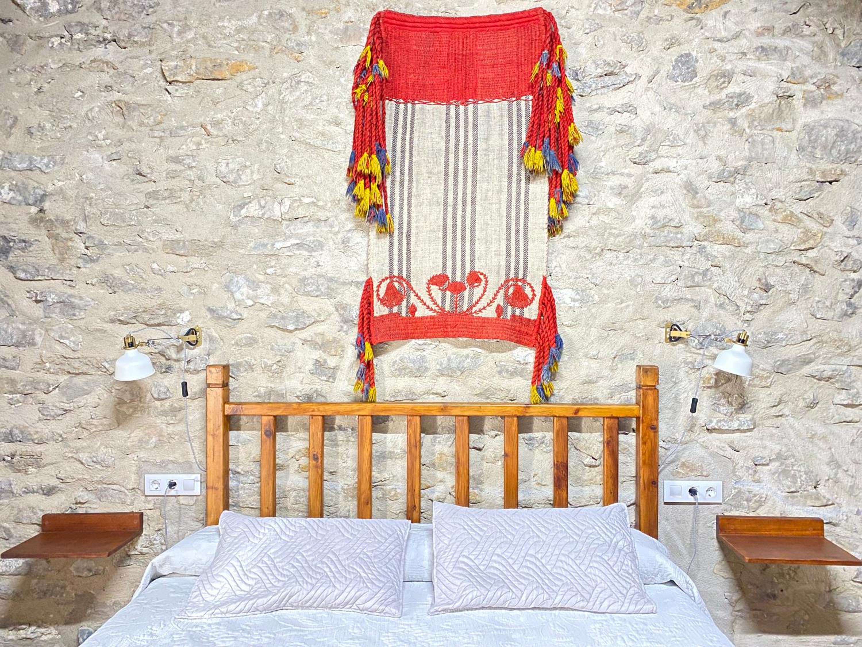 Deluxe Double Room with Balcony - Photo 5