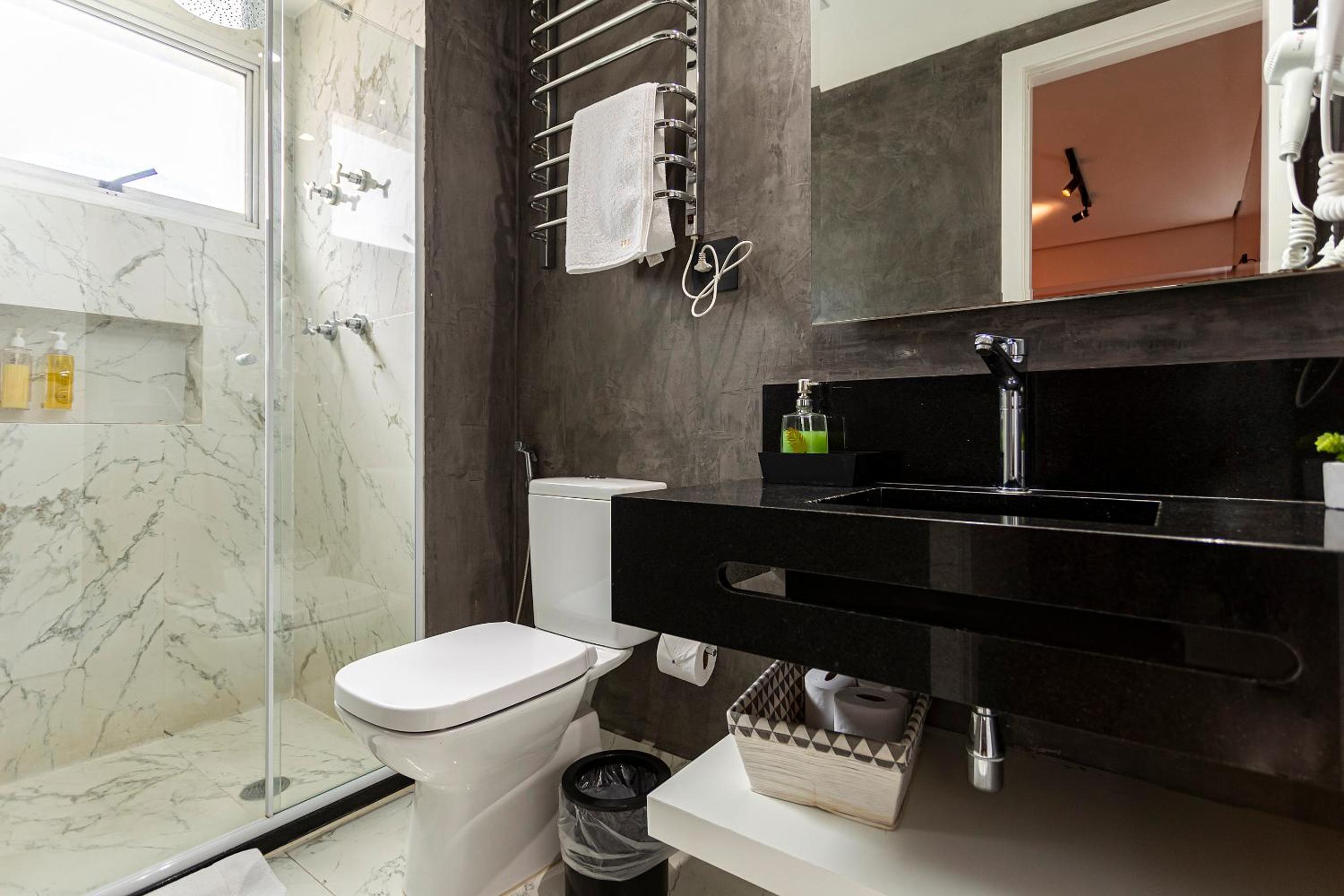 One-Bedroom Apartment - Photo 15
