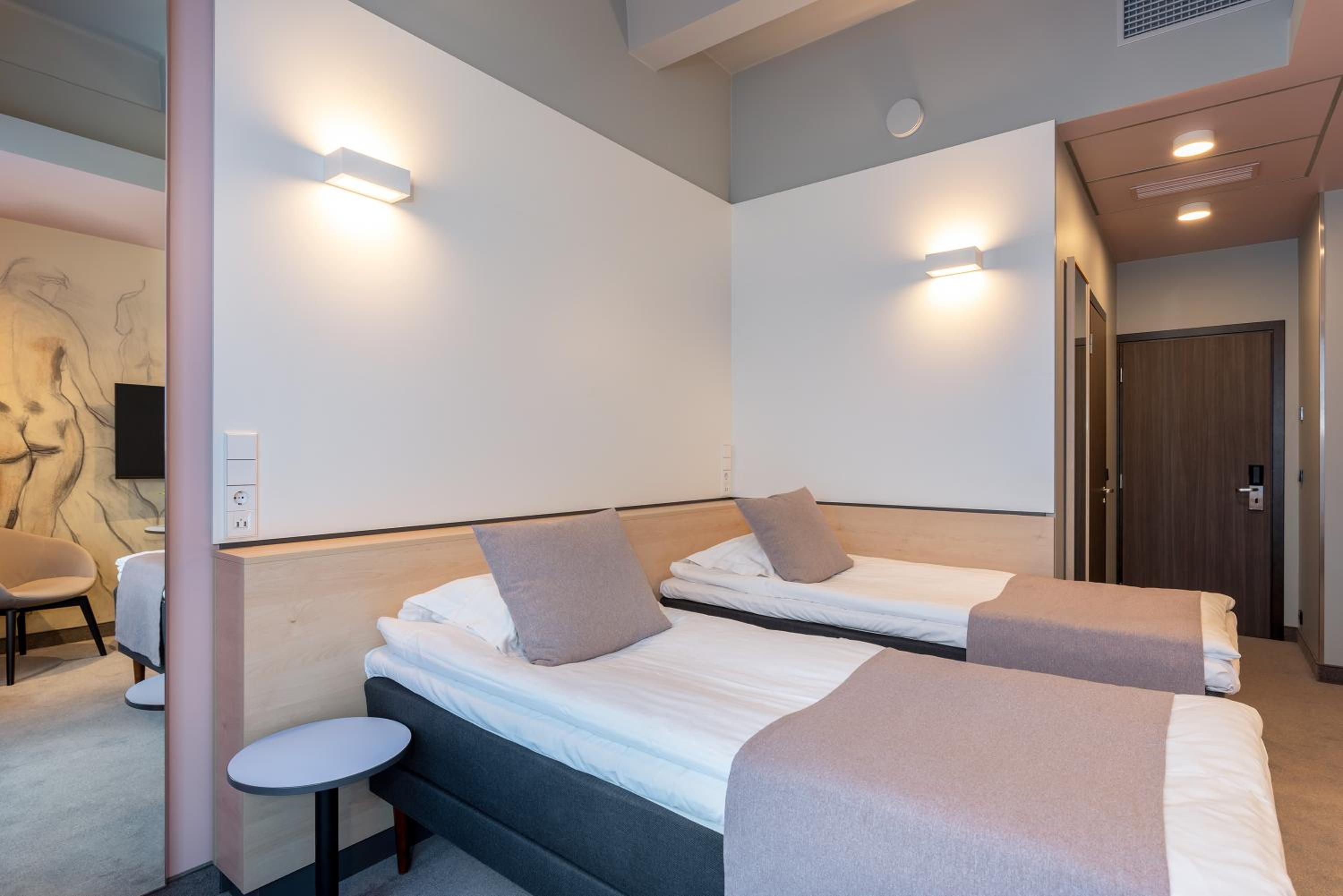 Standard Premium Twin Room - Photo 6