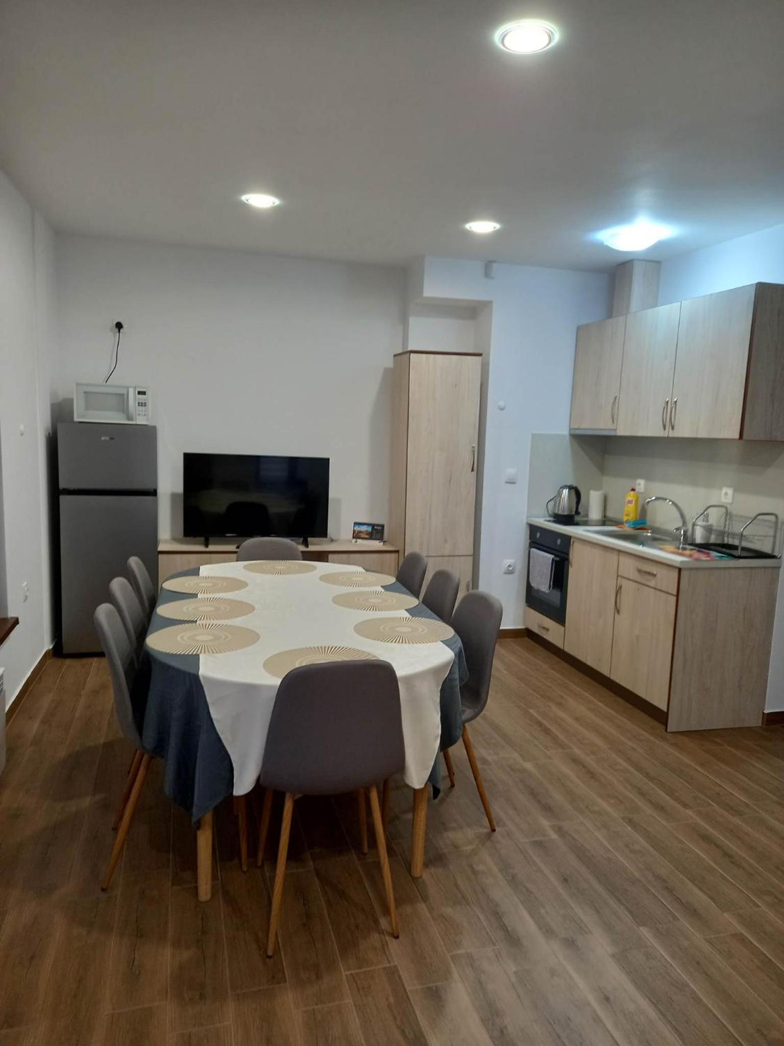 Three-Bedroom Villa - Photo 21