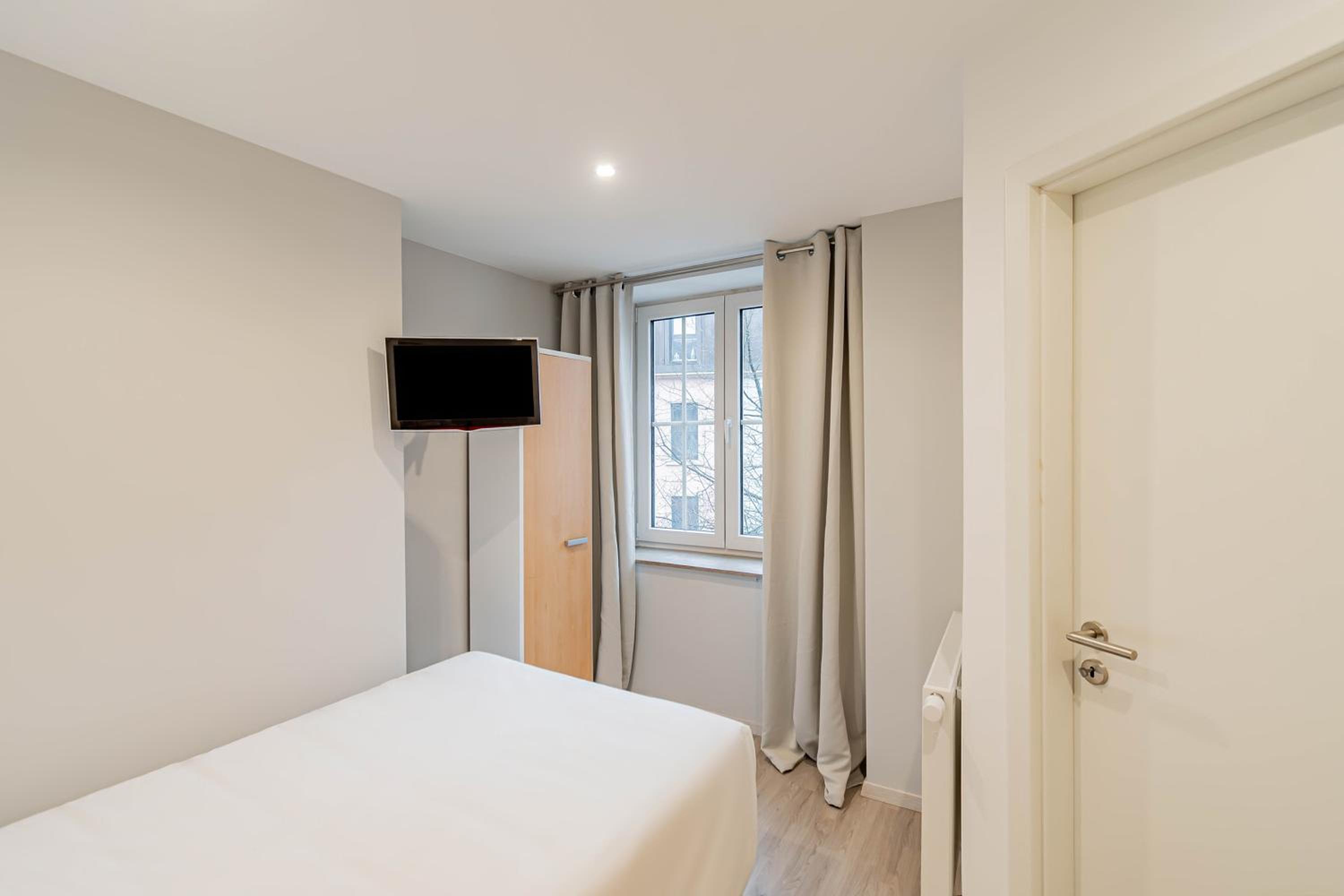 Single Room photo 3