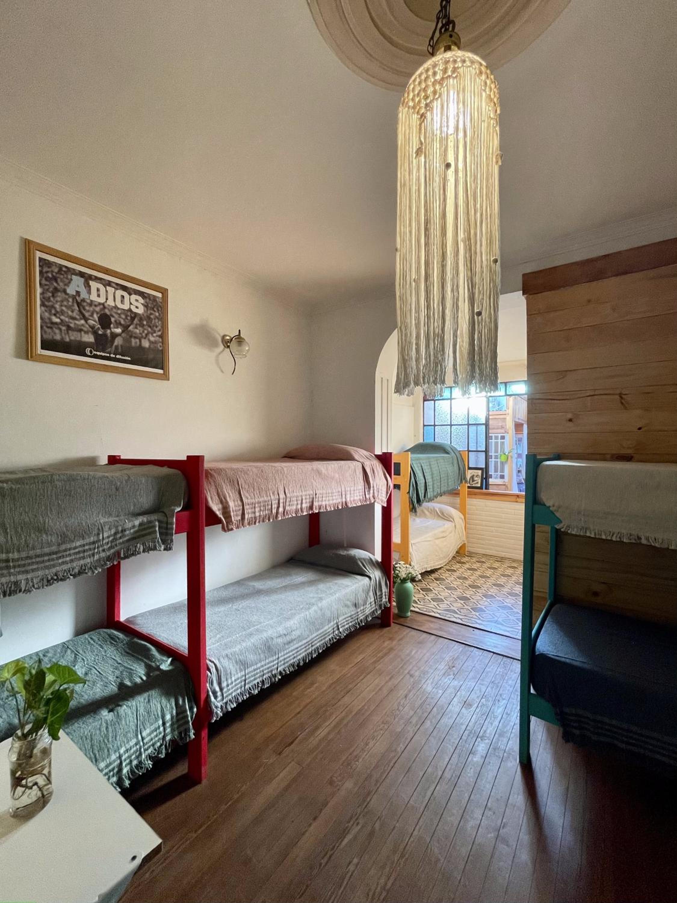 Bed in 8-Bed Mixed Dormitory Room photo 1