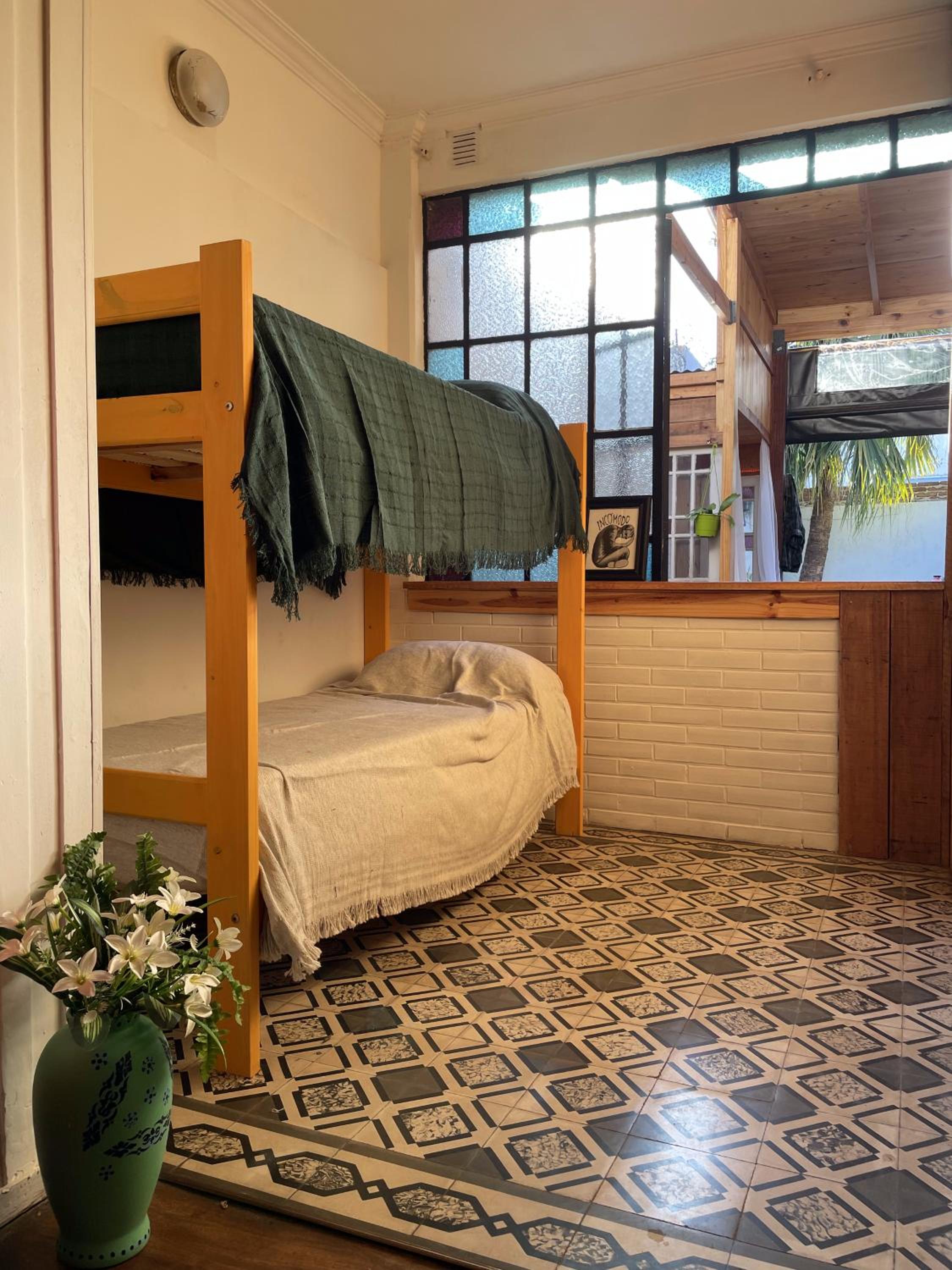 Bed in 8-Bed Mixed Dormitory Room photo 3