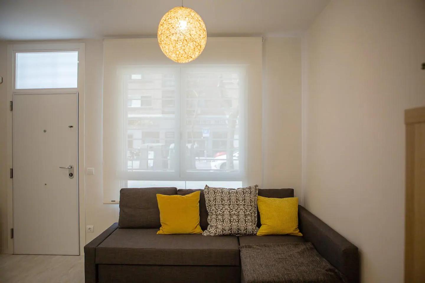 One-Bedroom Apartment photo 3