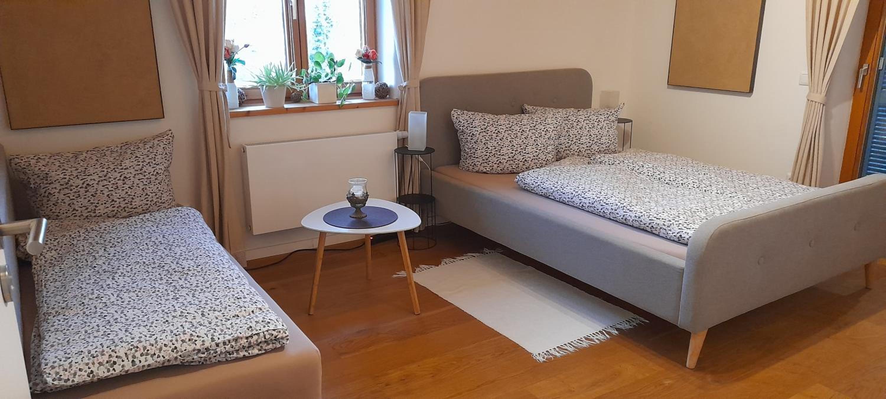 One-Bedroom Apartment - Photo 1