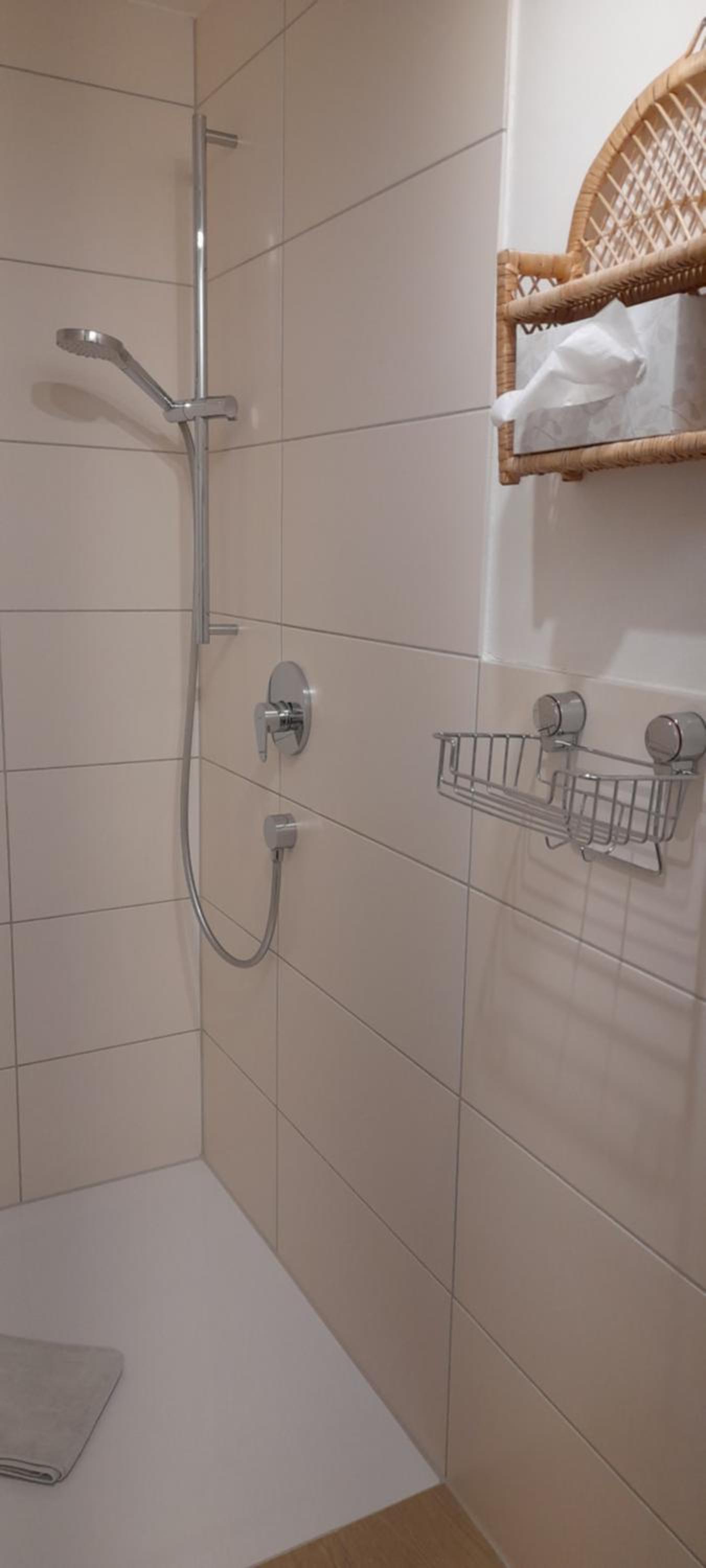One-Bedroom Apartment - Photo 10