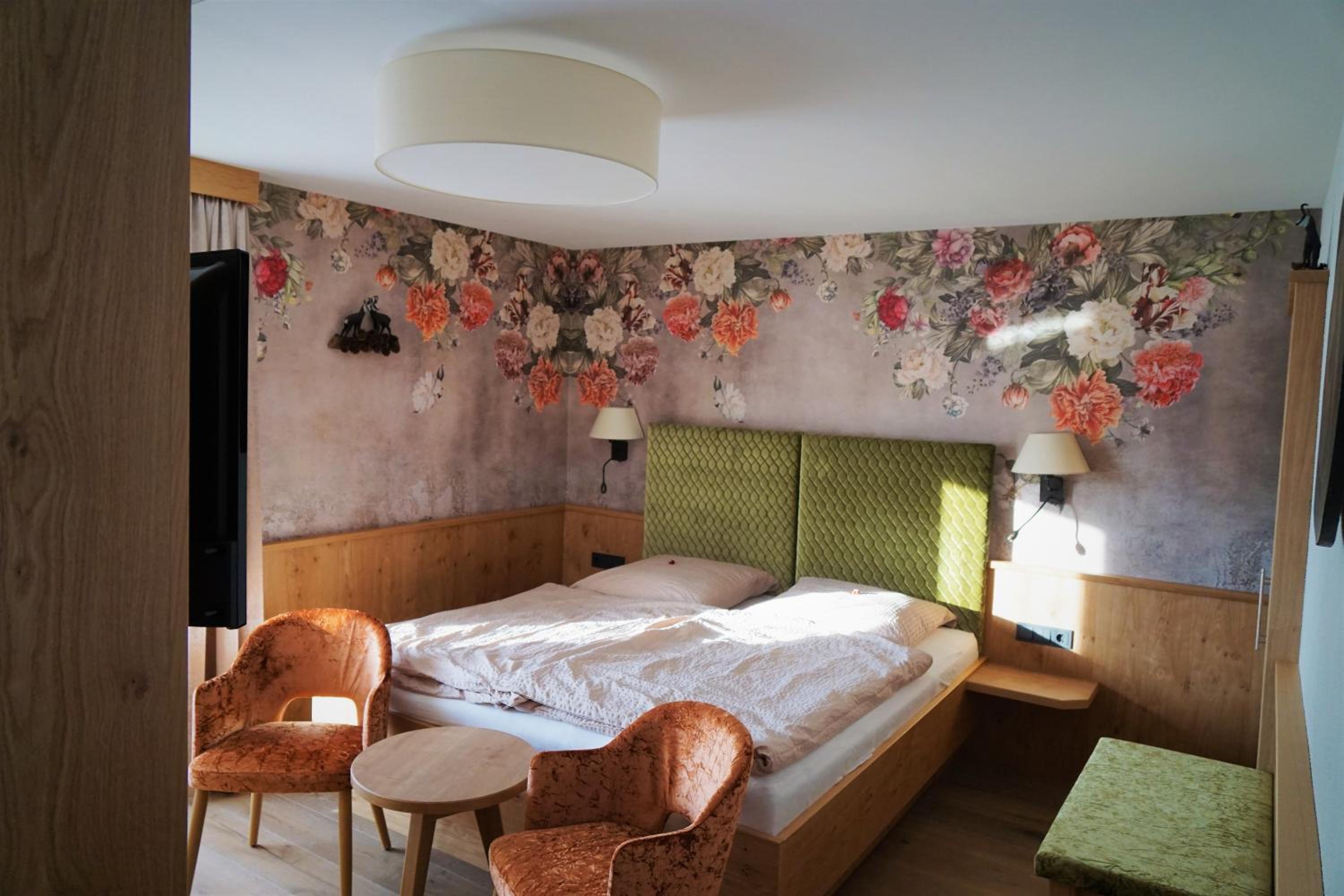 Double Room with Balcony - Photo 14