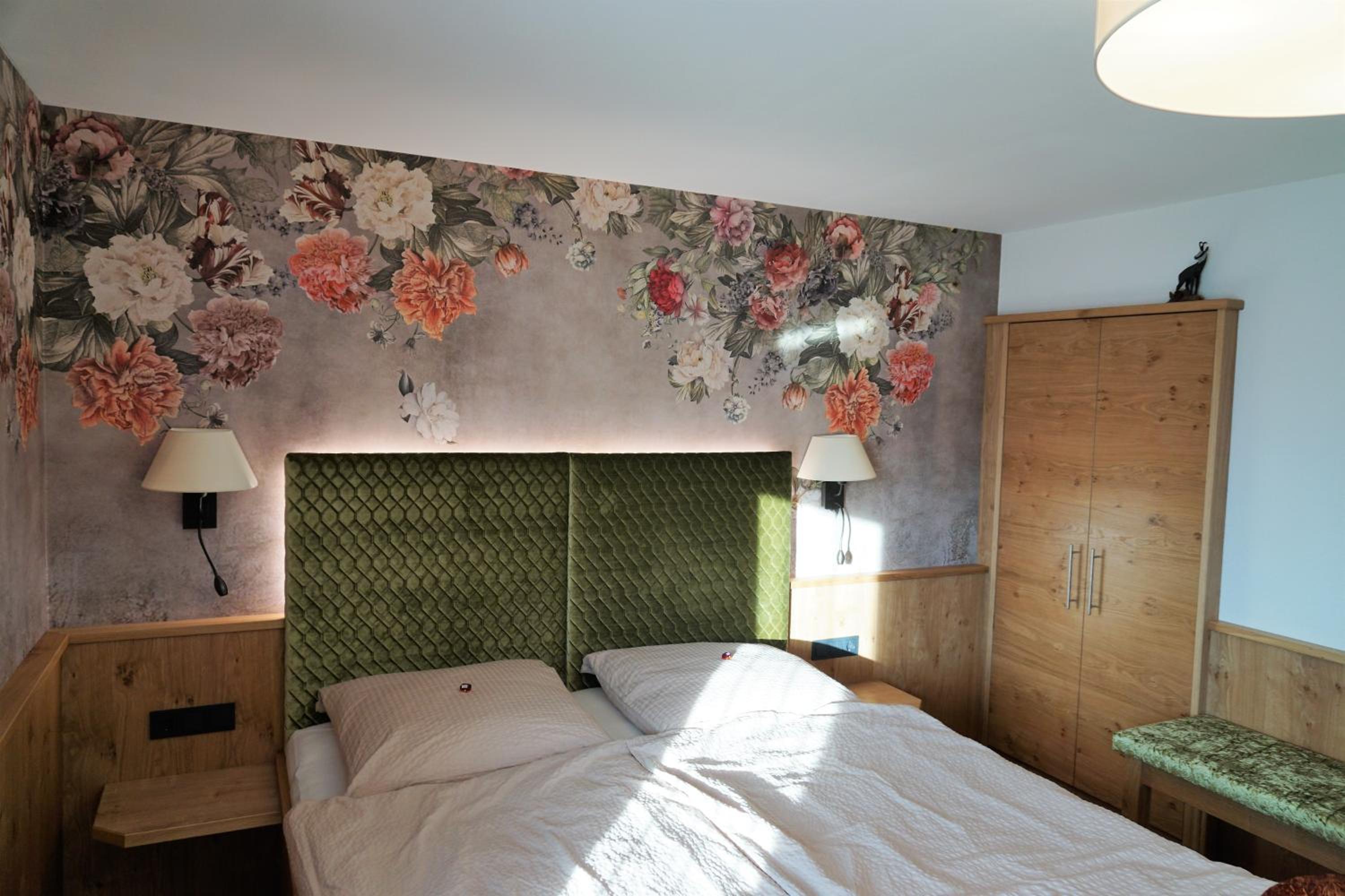 Double Room with Balcony - Photo 15