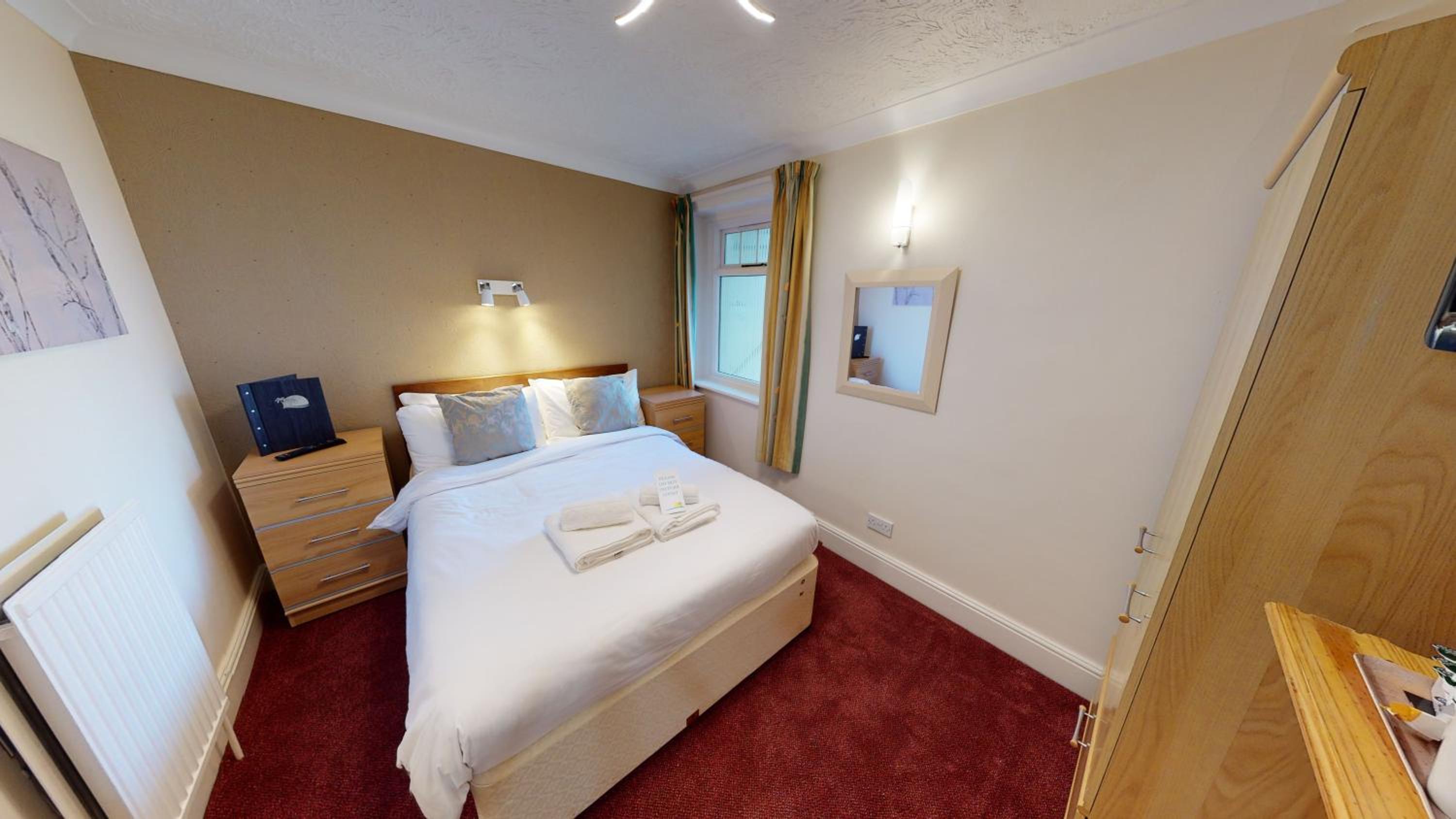 Budget Double Room - Photo 2