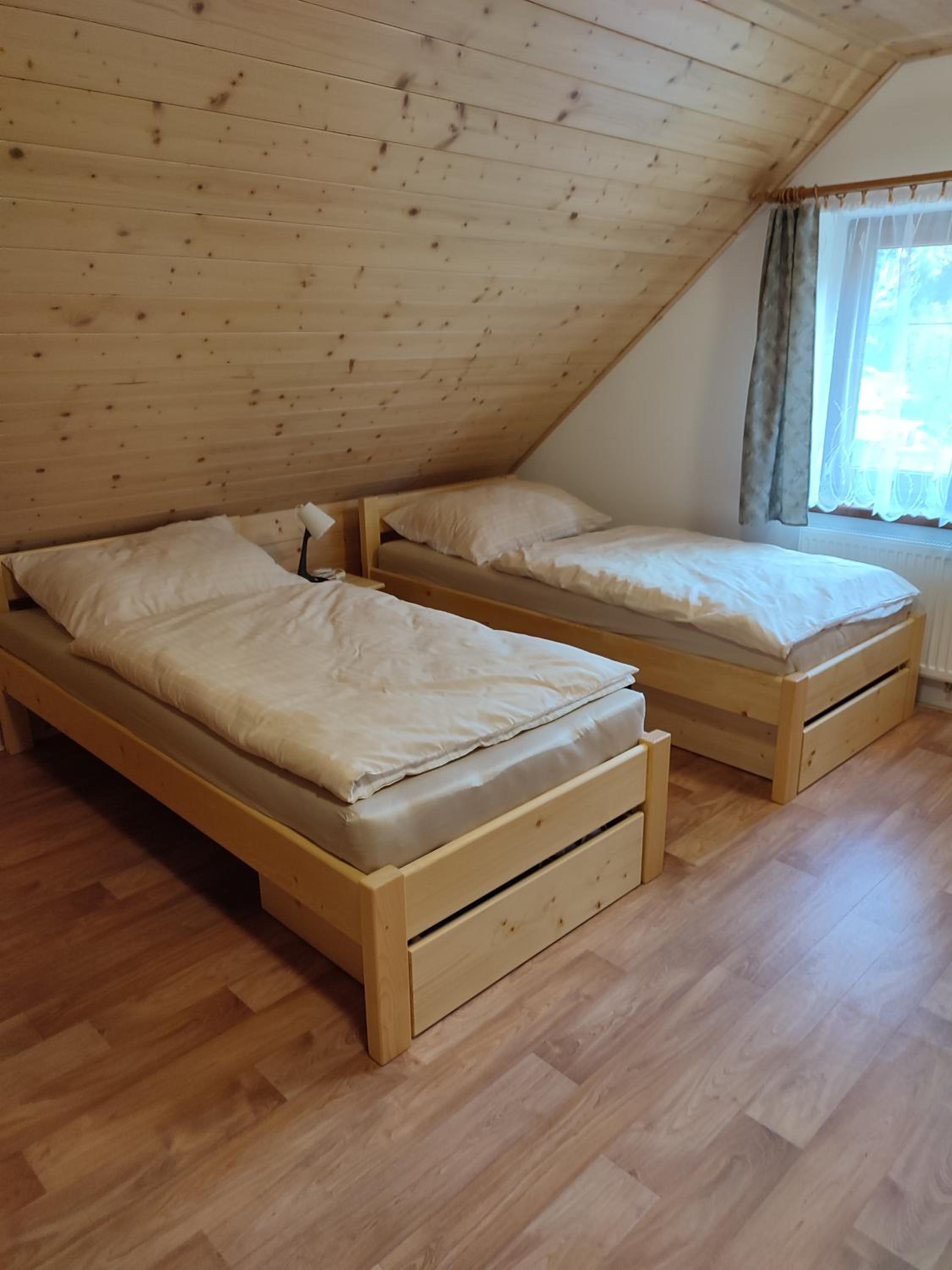 Quadruple Room with Private Bathroom photo 3