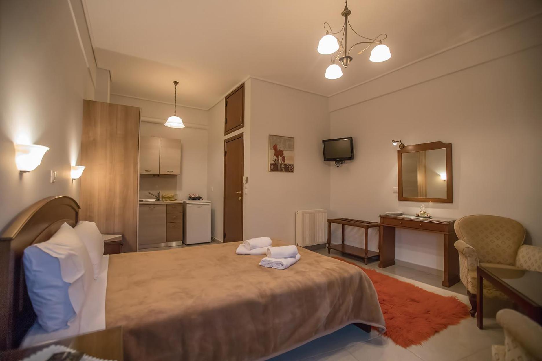 Double Room with Mountain View - Photo 2