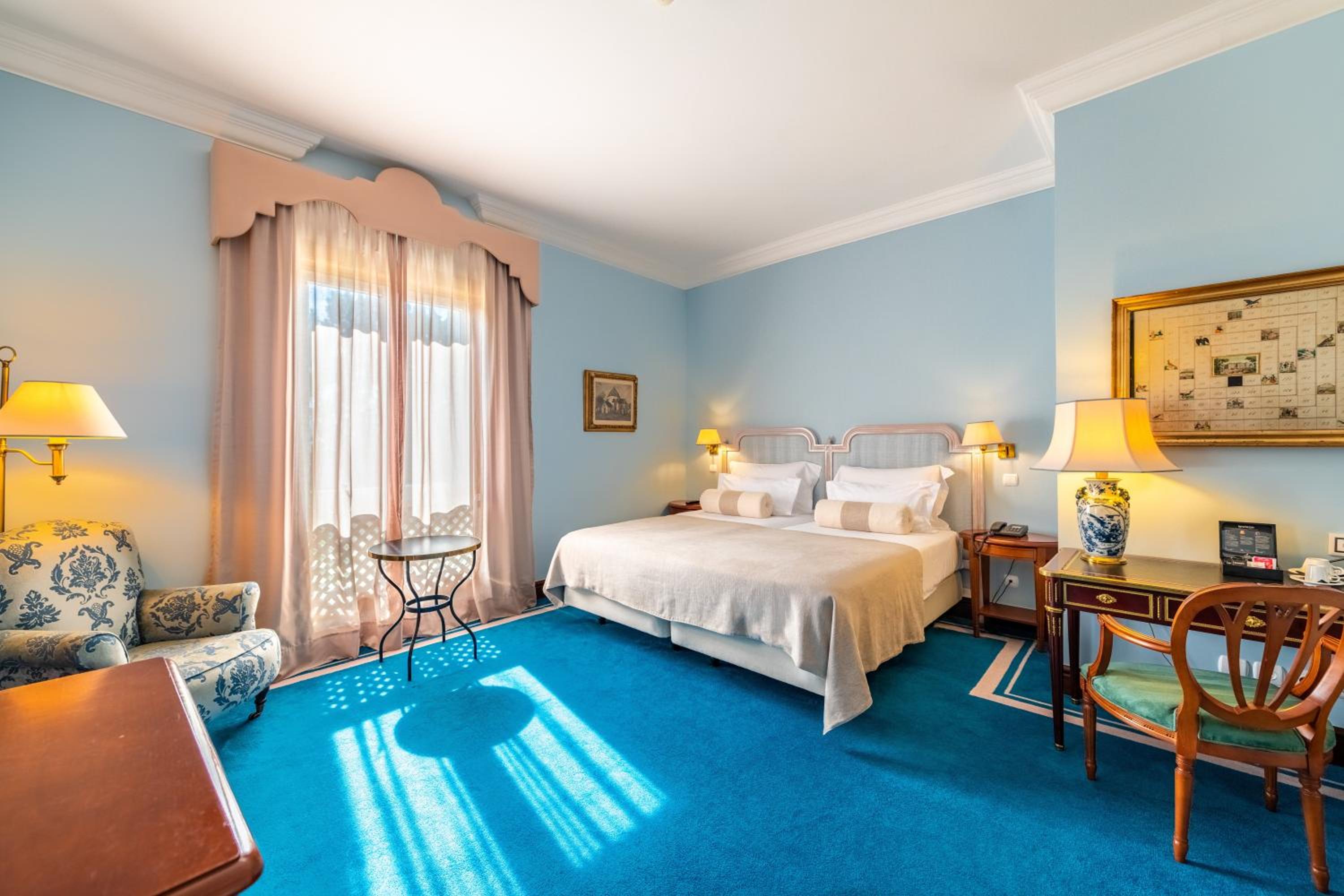 Deluxe Room with City View - Photo 1