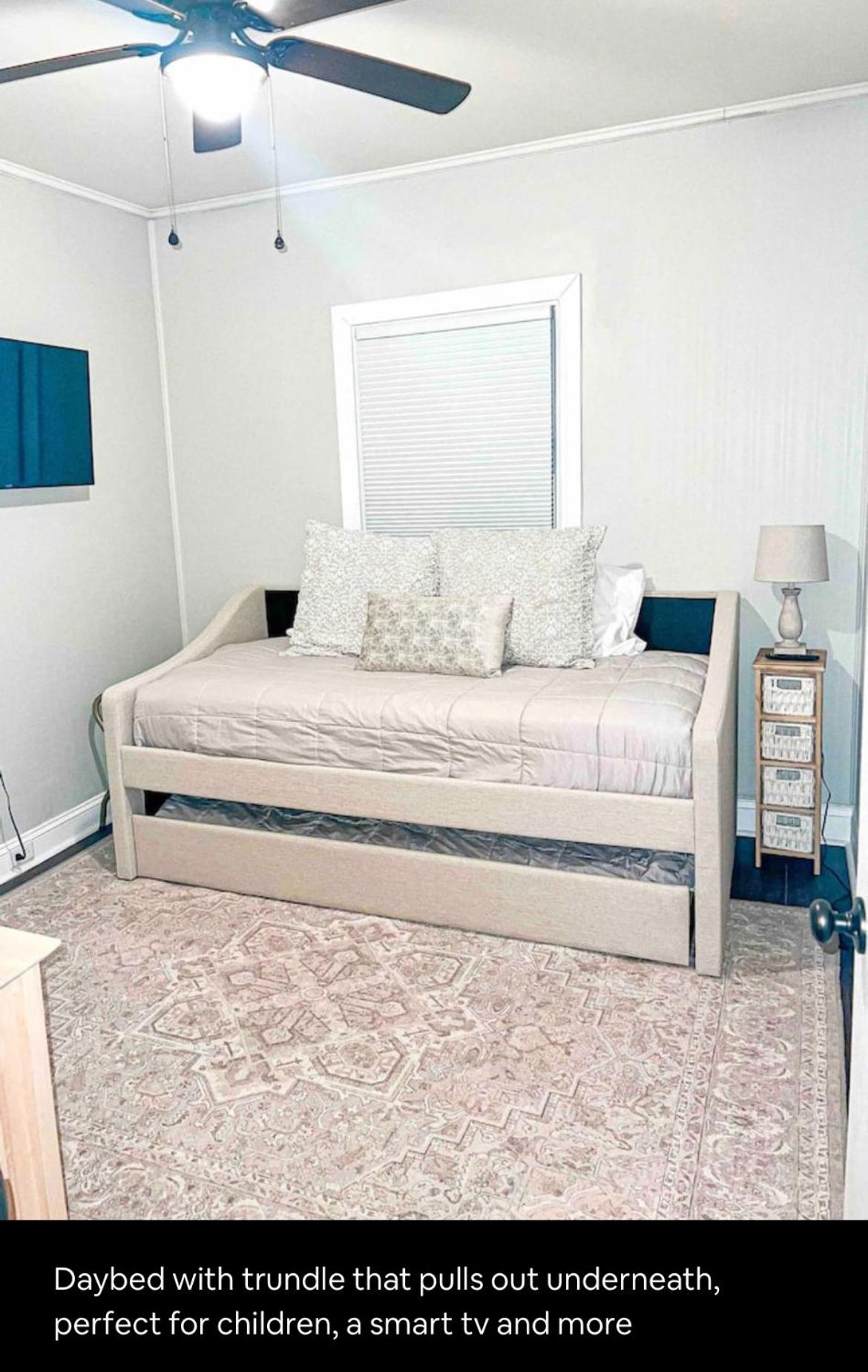 Three-Bedroom House photo 3