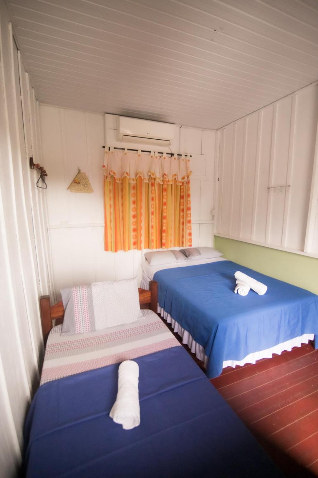 Triple Room With Shared Bathroom photo 3