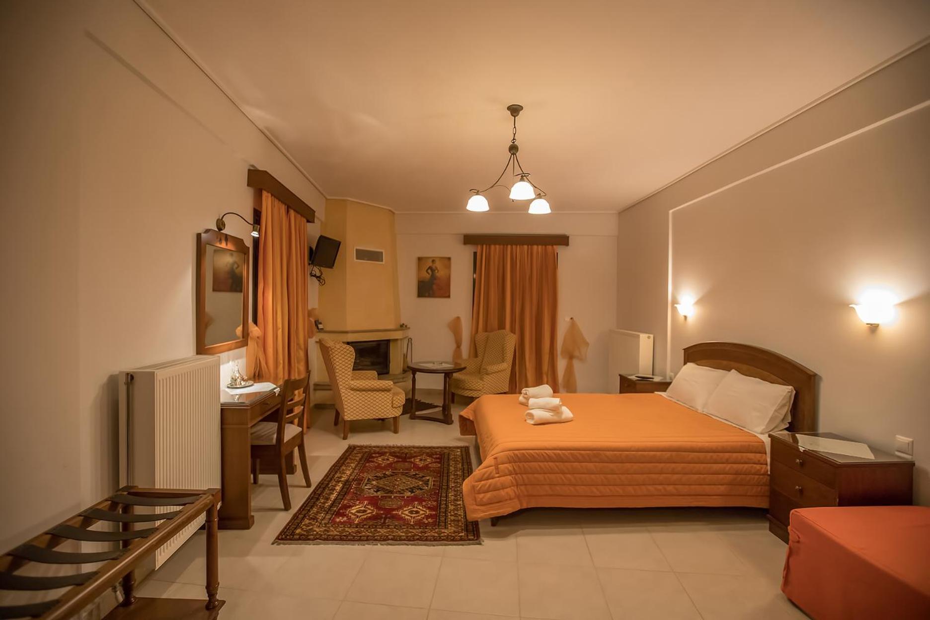 Double Room with Lake View - Photo 3