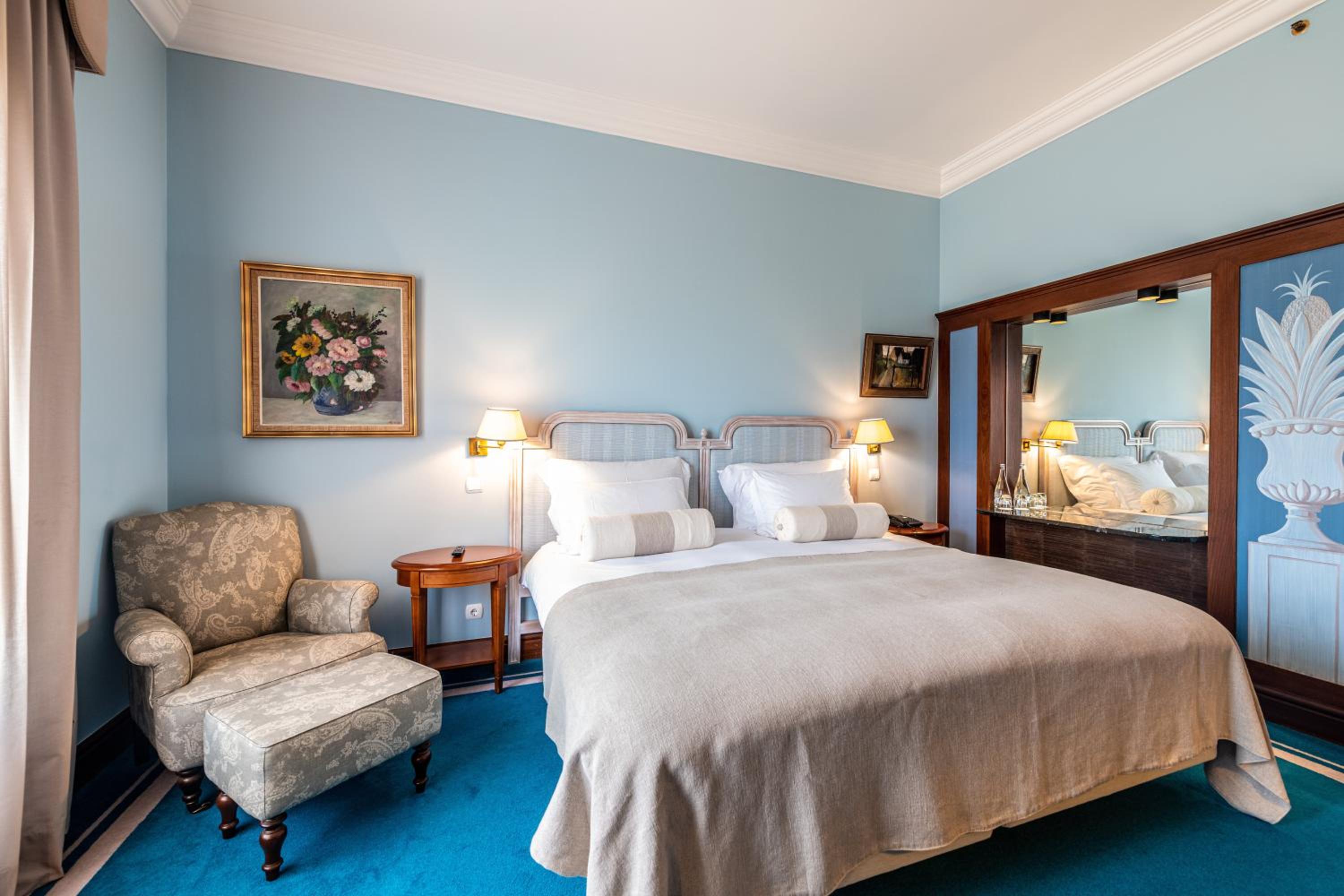 Deluxe Room with Garden View - Photo 3