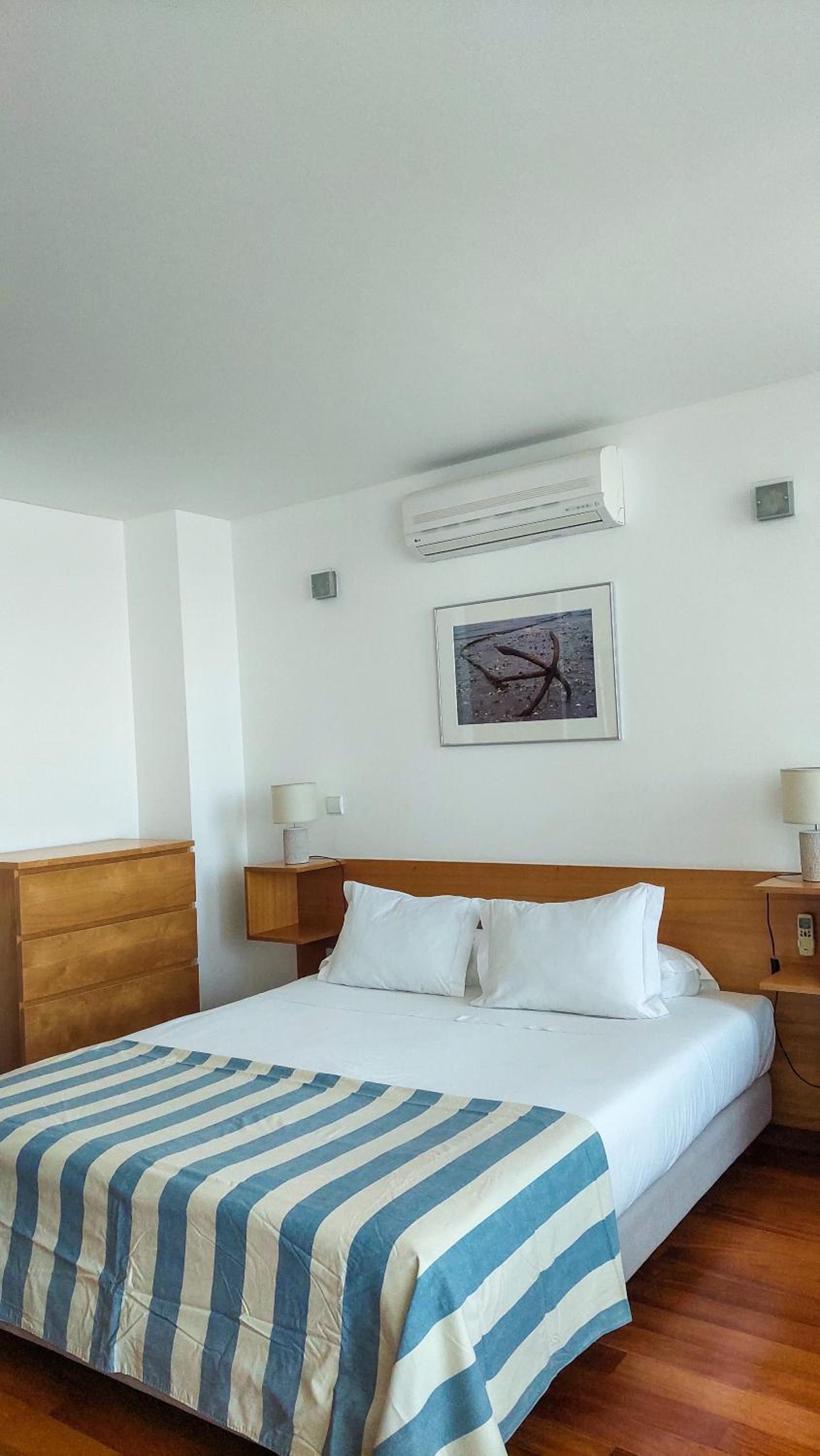 Double Room with River View - Photo 4