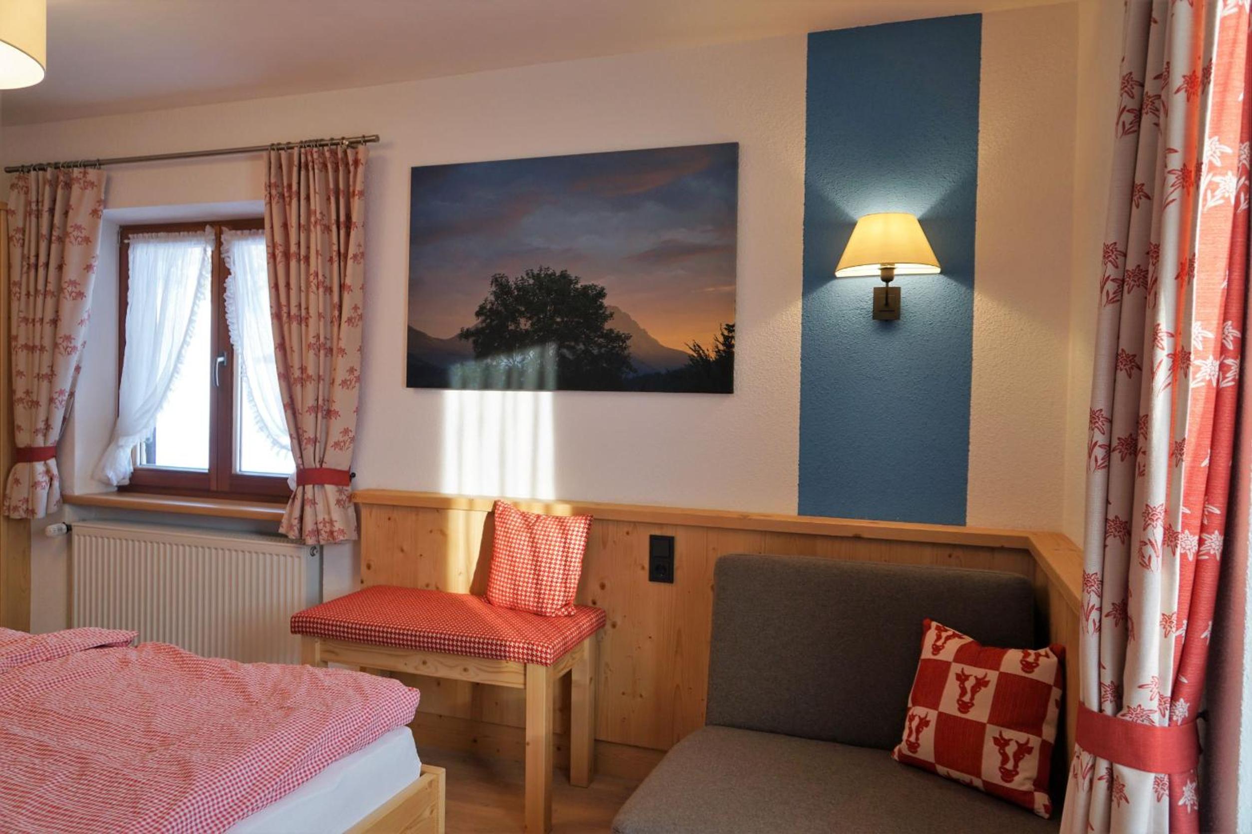 One-Bedroom Apartment with Balcony - Photo 37