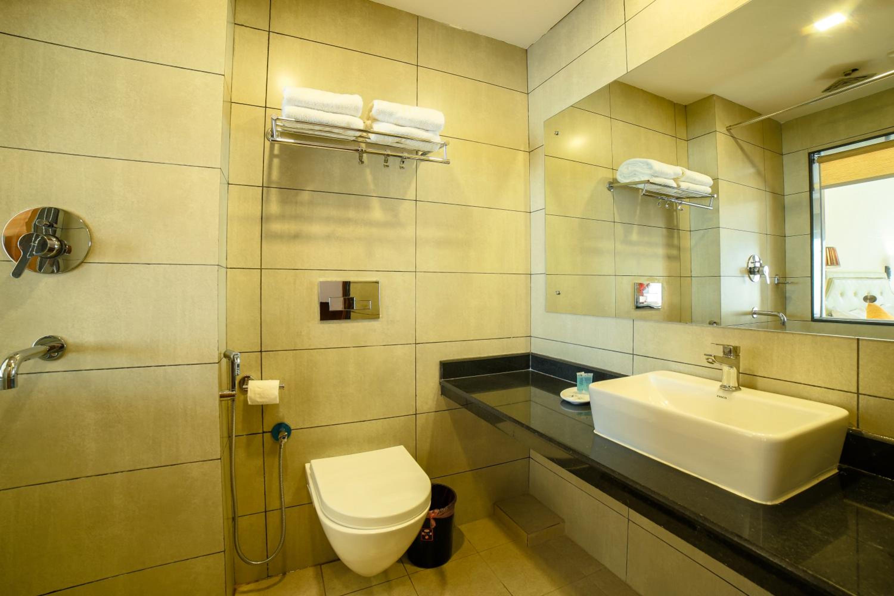 Deluxe Twin Room - Photo 7