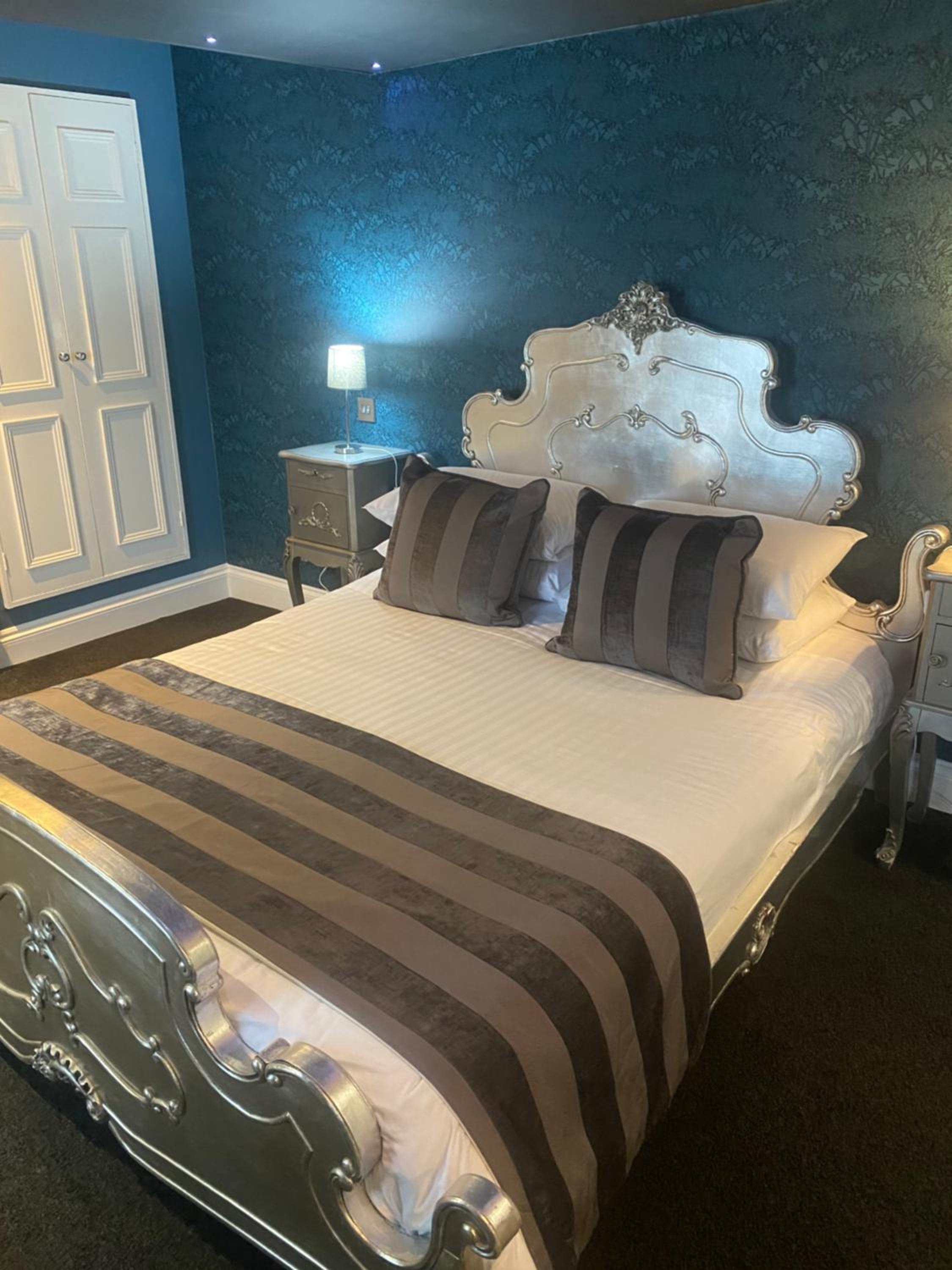 Deluxe King Room photo 3