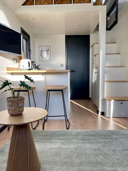One-Bedroom House photo 1